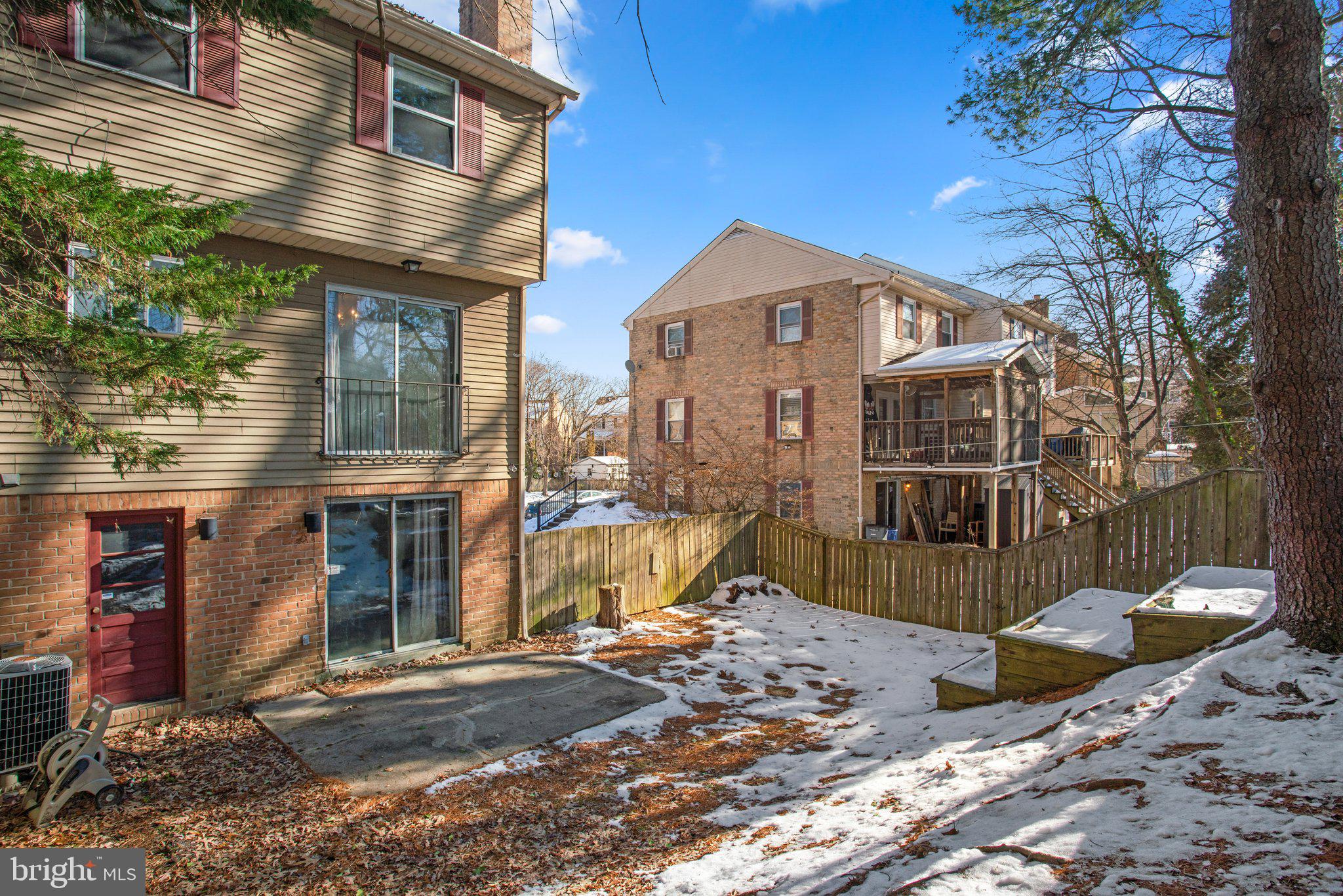 ANNAPOLIS ROADS WEST - Residential