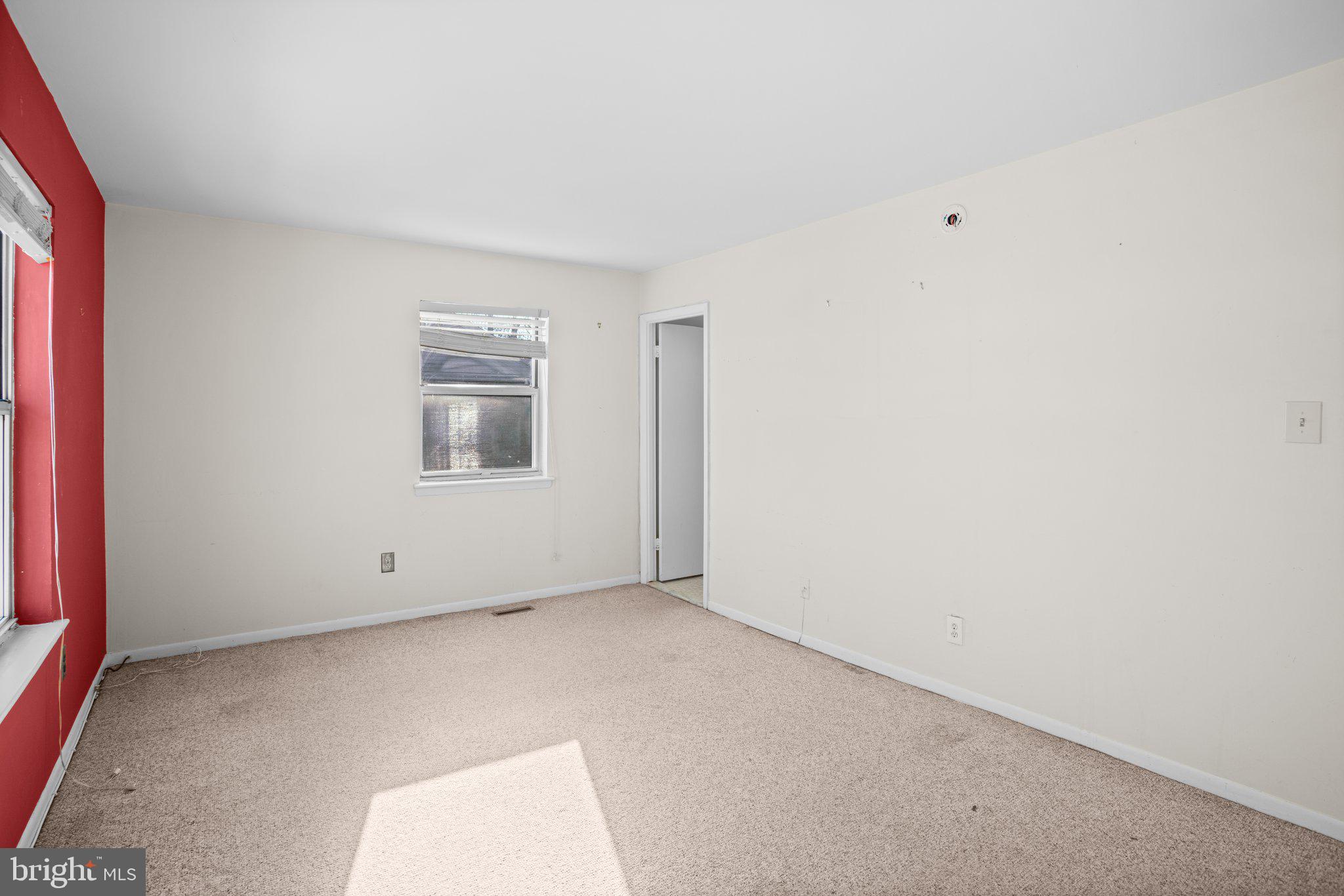 ANNAPOLIS ROADS WEST - Residential