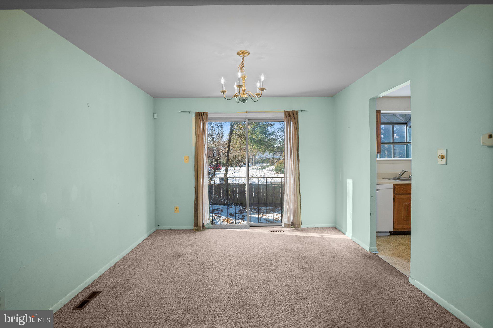 ANNAPOLIS ROADS WEST - Residential