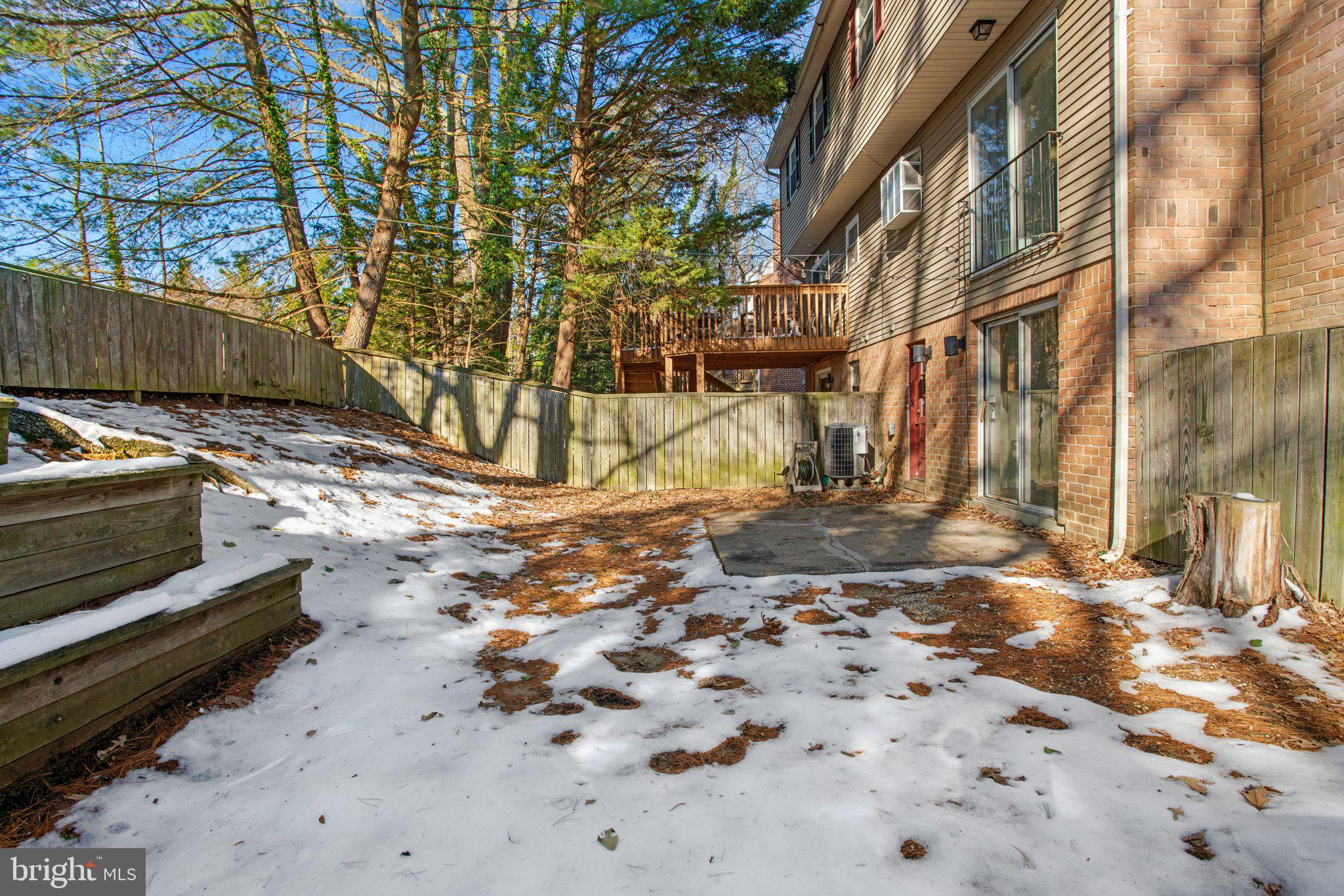 ANNAPOLIS ROADS WEST - Residential