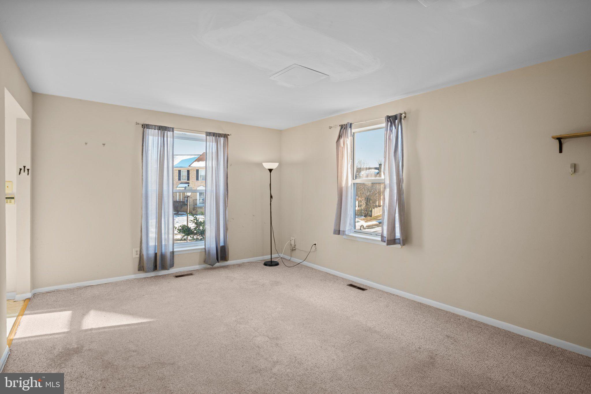 ANNAPOLIS ROADS WEST - Residential