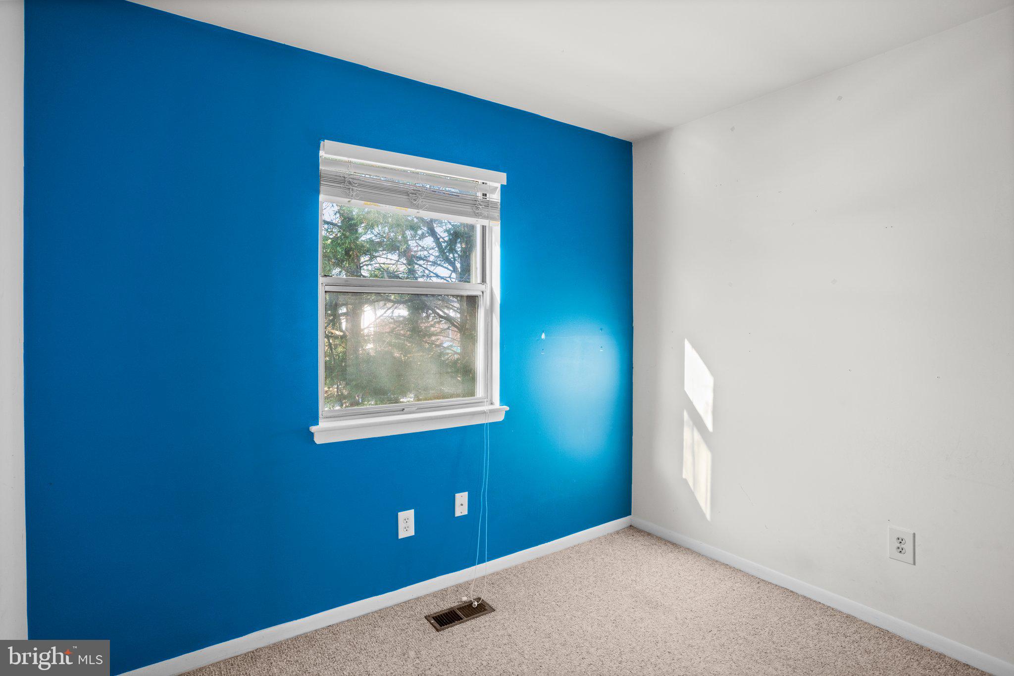 ANNAPOLIS ROADS WEST - Residential