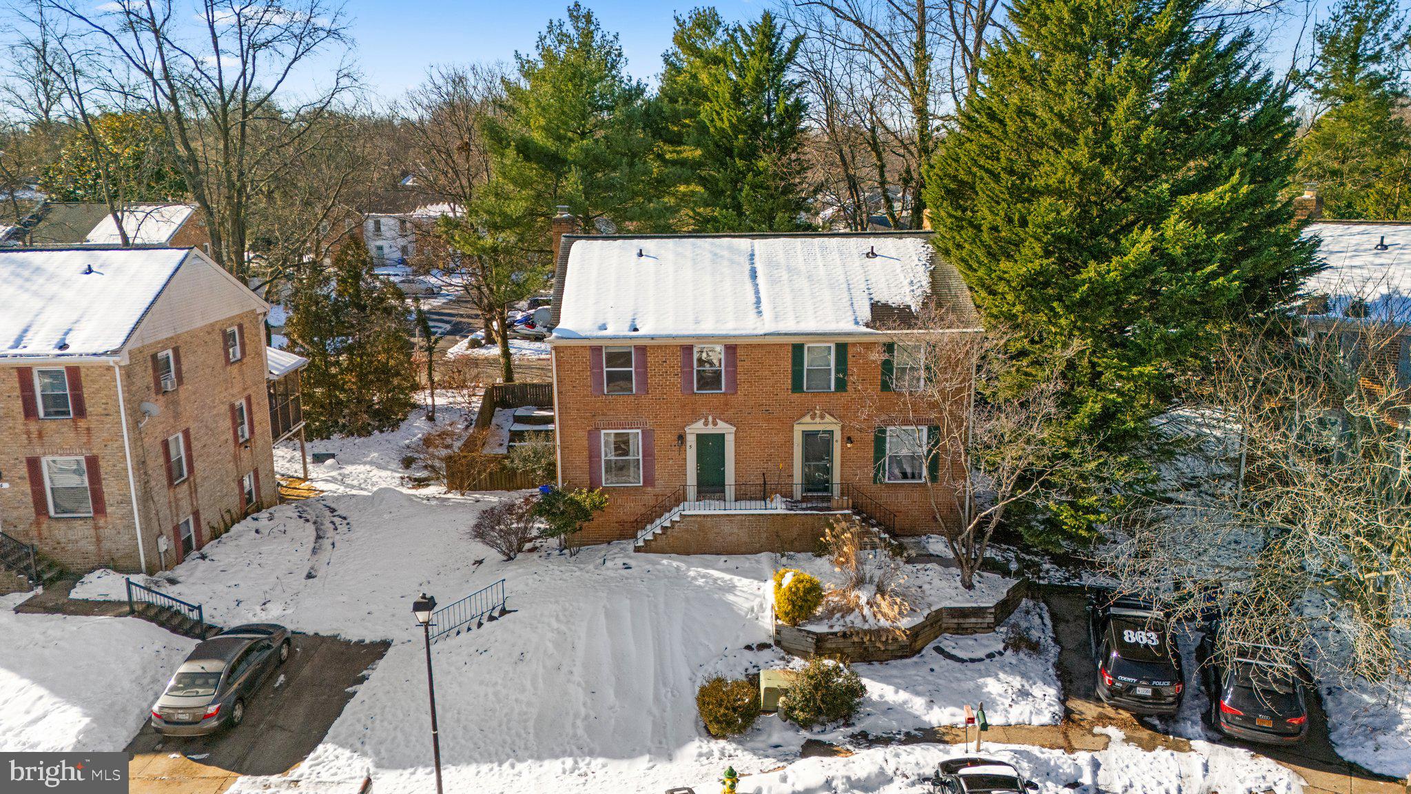 ANNAPOLIS ROADS WEST - Residential