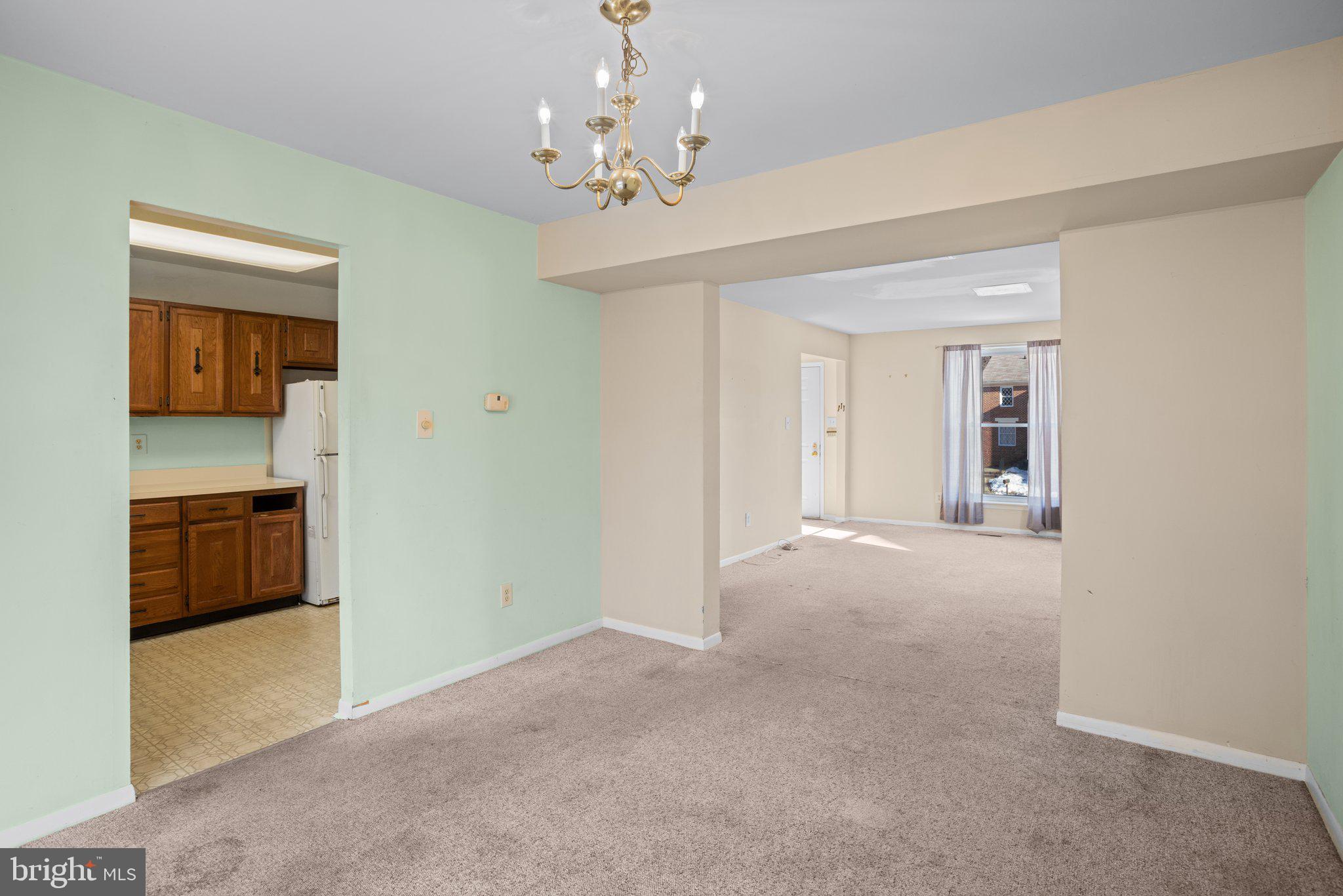 ANNAPOLIS ROADS WEST - Residential