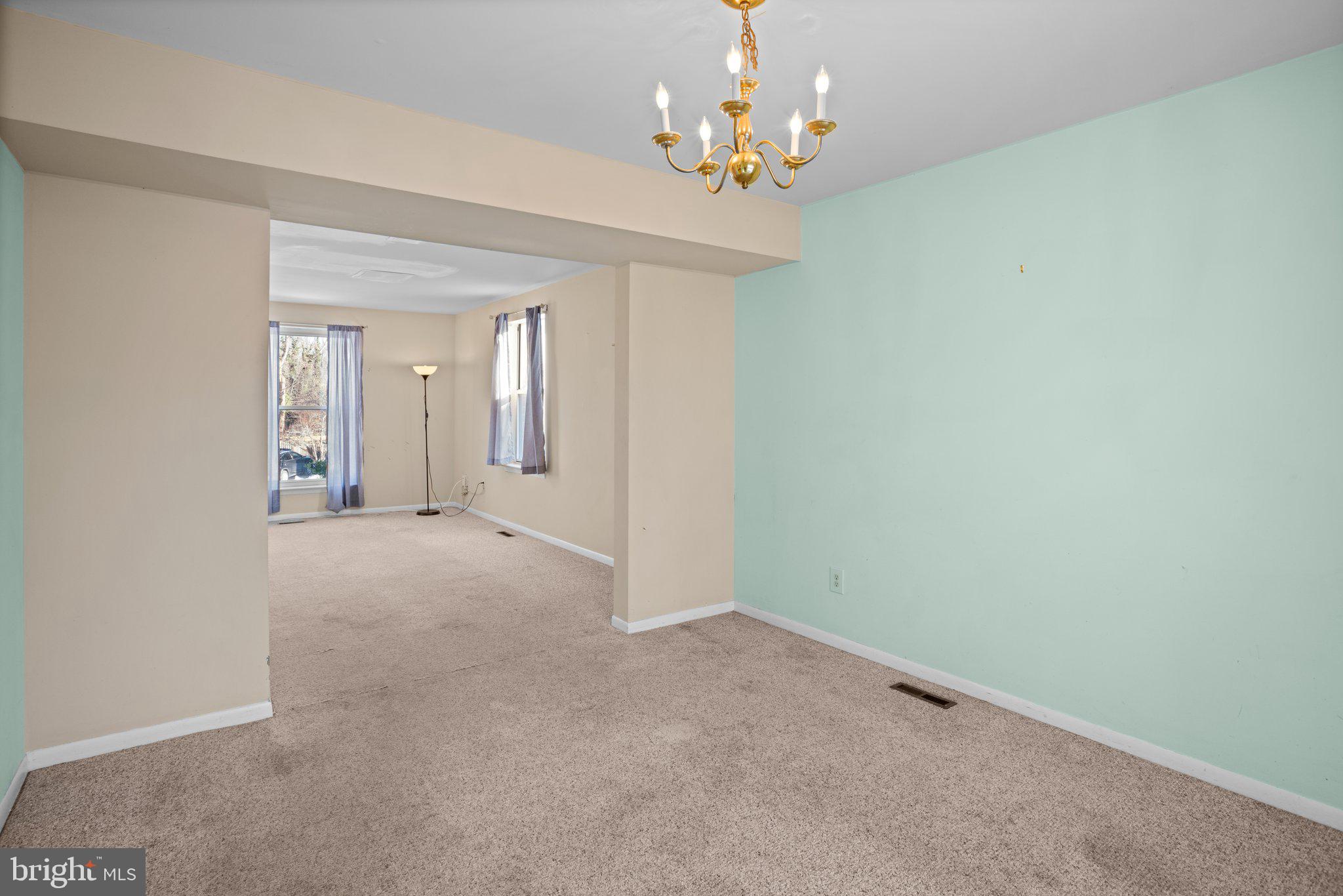 ANNAPOLIS ROADS WEST - Residential