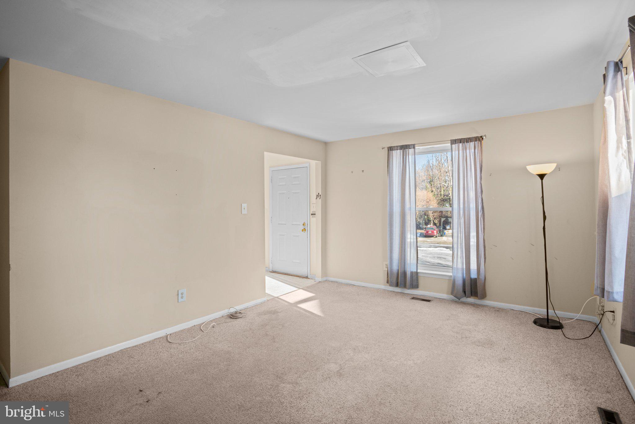 ANNAPOLIS ROADS WEST - Residential