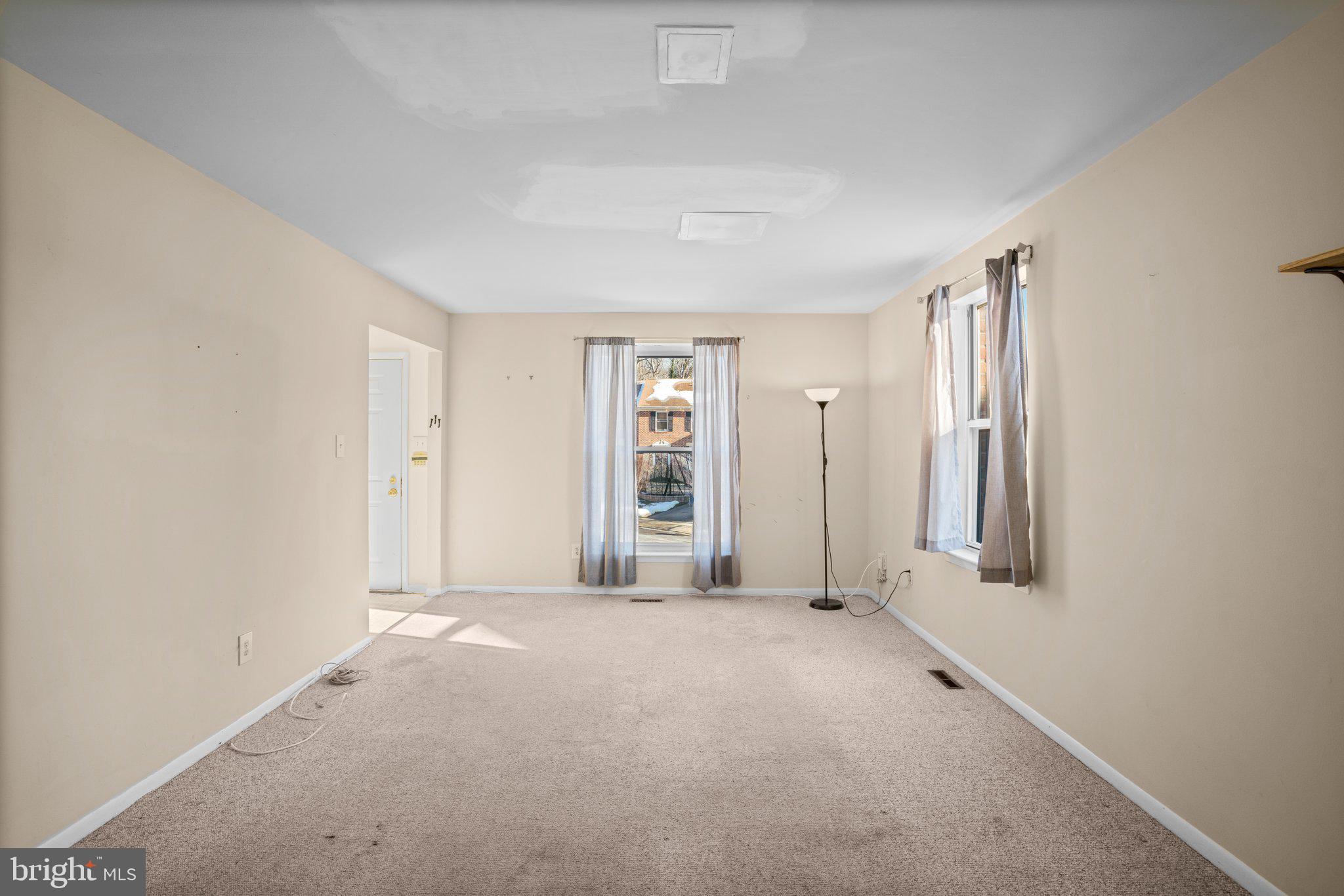 ANNAPOLIS ROADS WEST - Residential