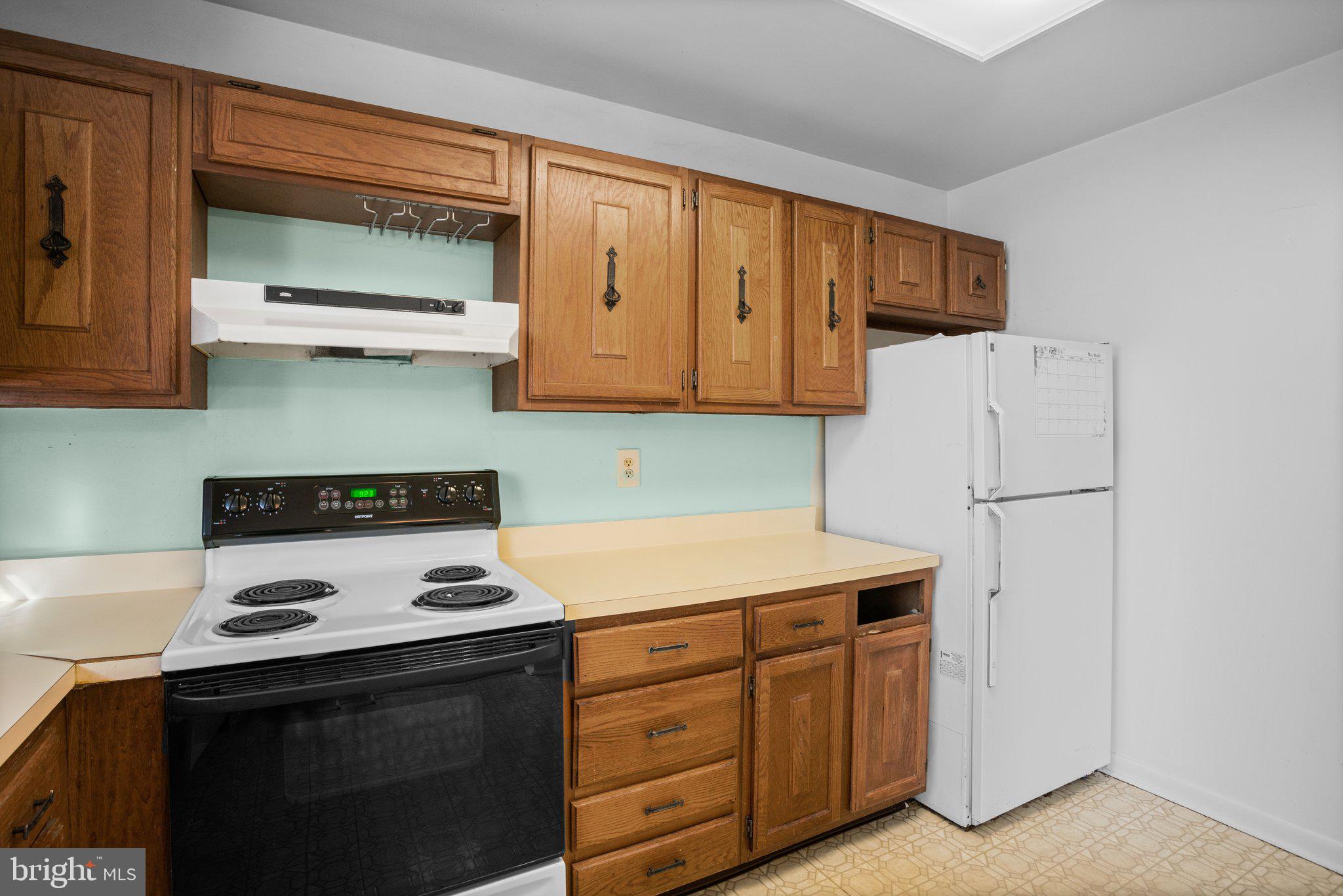 ANNAPOLIS ROADS WEST - Residential