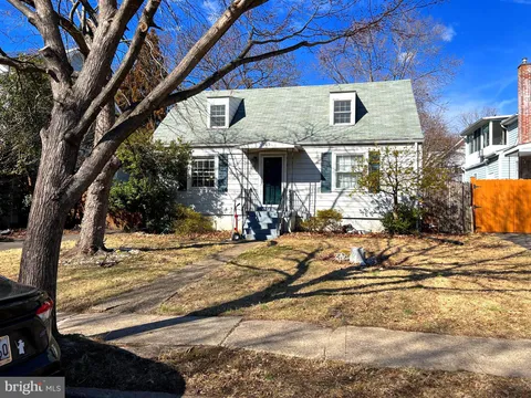 923 17th Street S, Arlington, VA 22202 - #: VAAR2054164