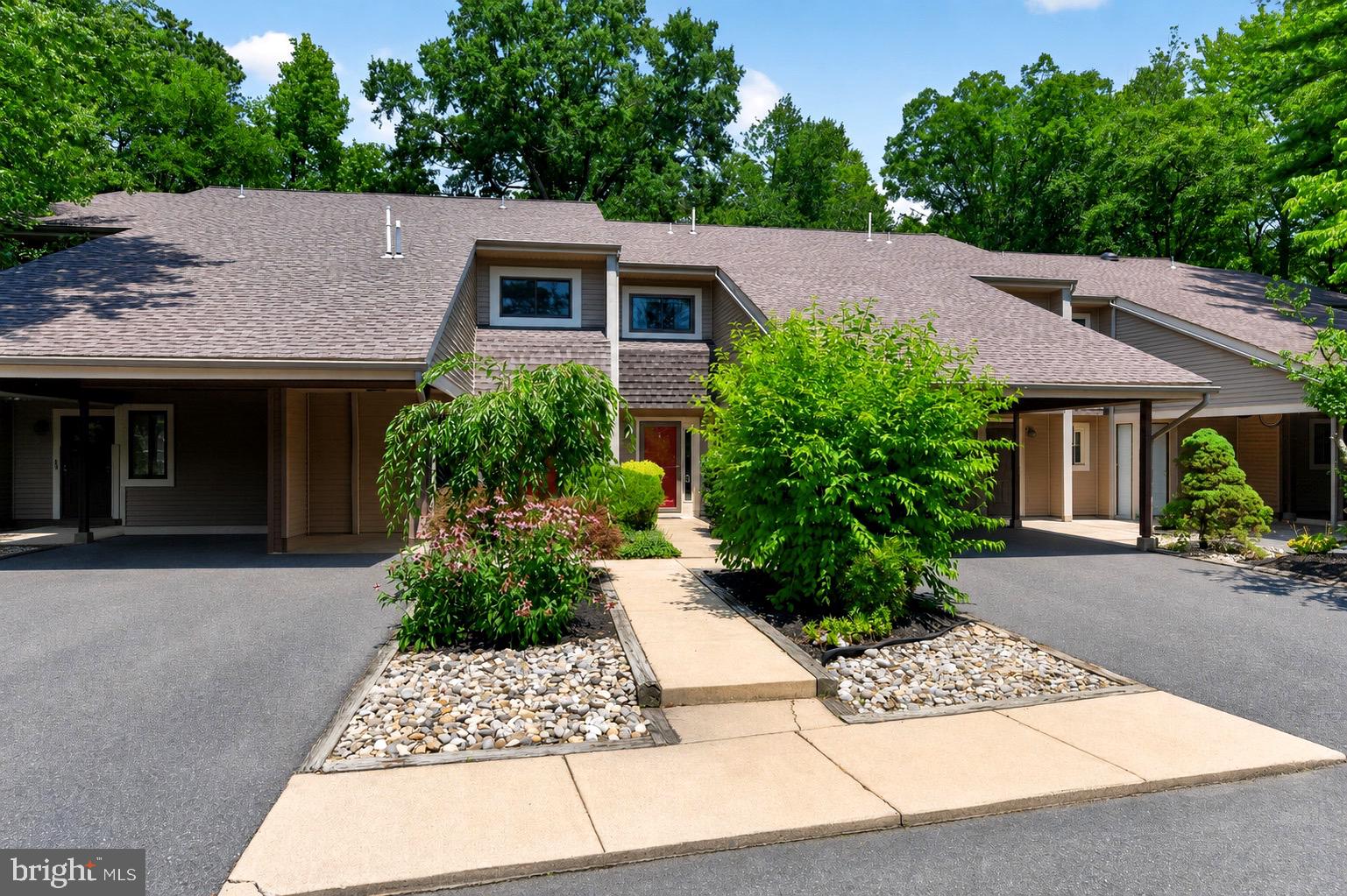 24 DORSET DRIVE