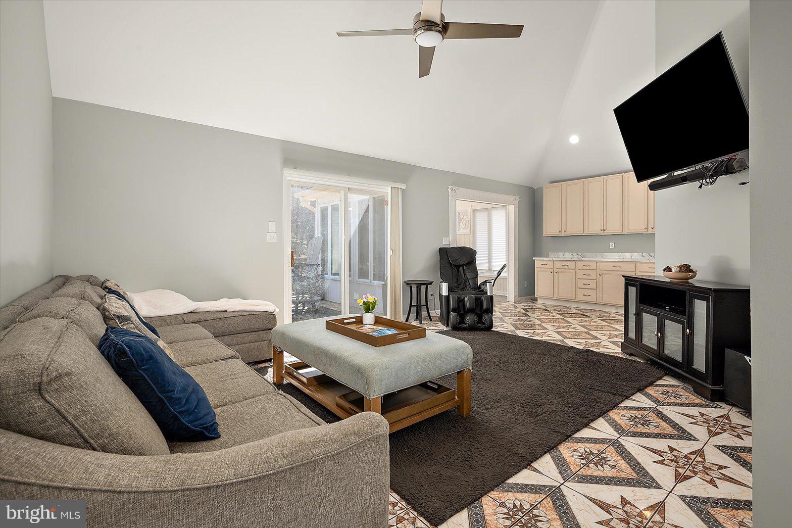 CAPE ISLE OF WIGHT - Residential