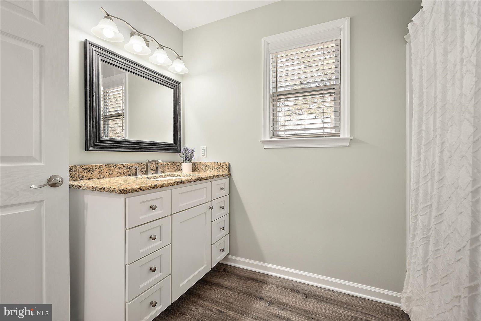 CAPE ISLE OF WIGHT - Residential