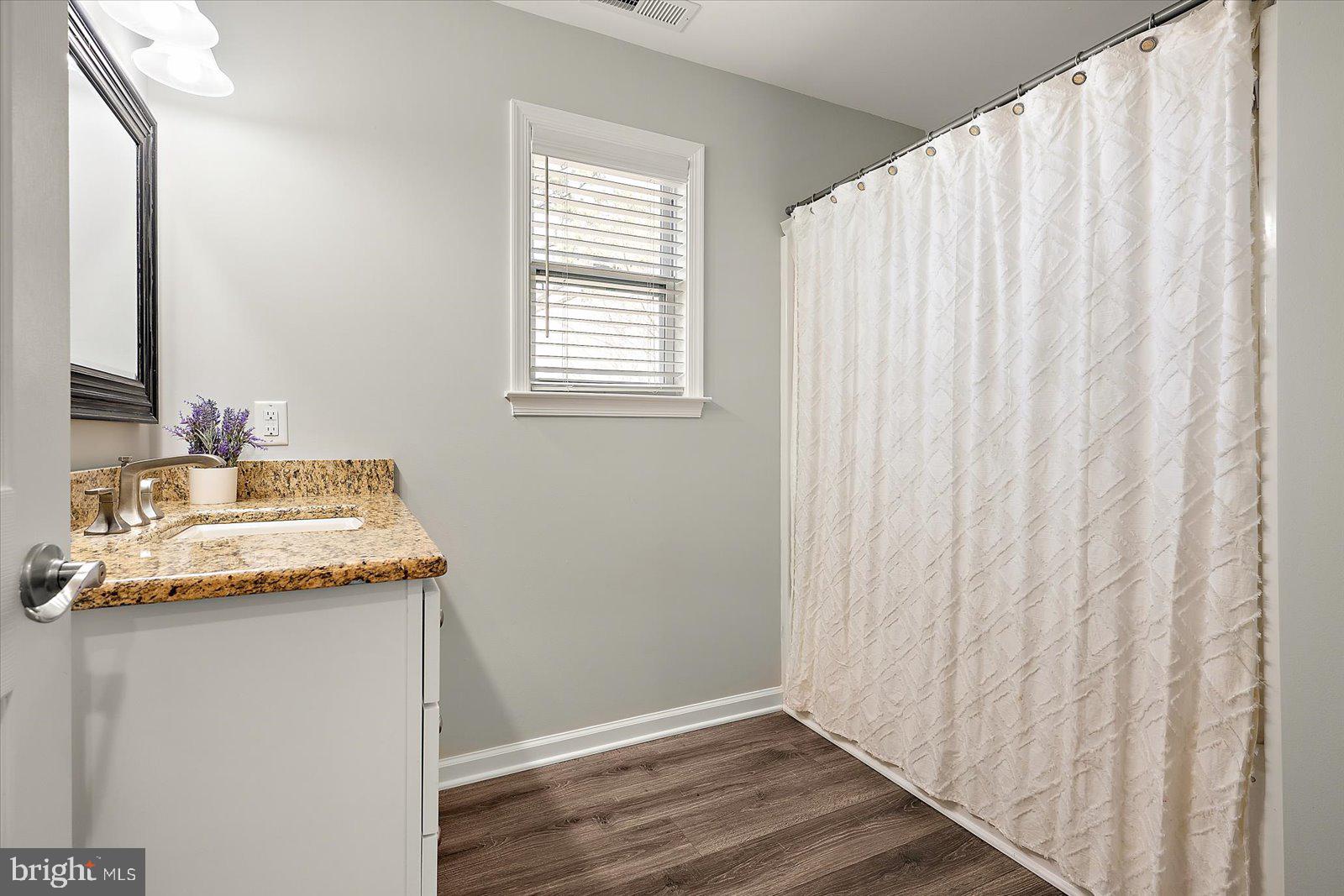 CAPE ISLE OF WIGHT - Residential