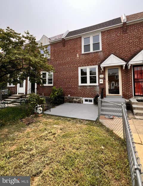 Townhouse For Sale - 220 Weymouth Road<br/> DARBY, PA 19023