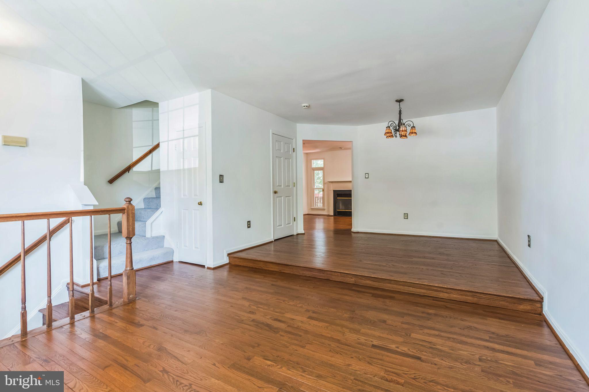 COMPTON VALLEY ESTATES - Residential