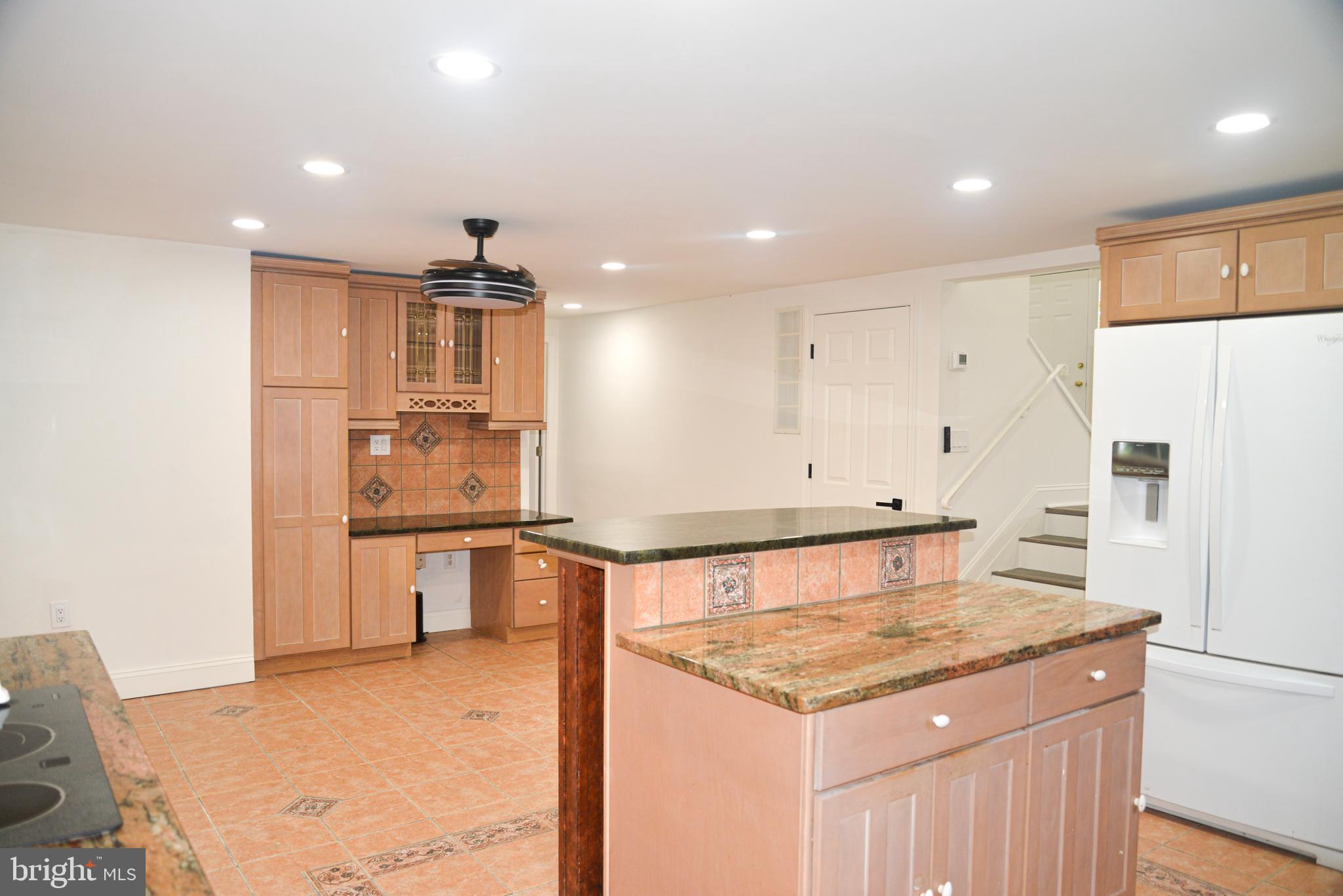 ELMWOOD TERR - Residential