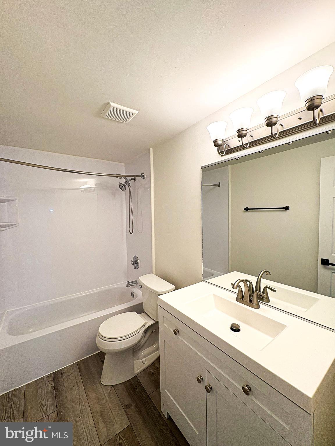 ELMWOOD TERR - Residential