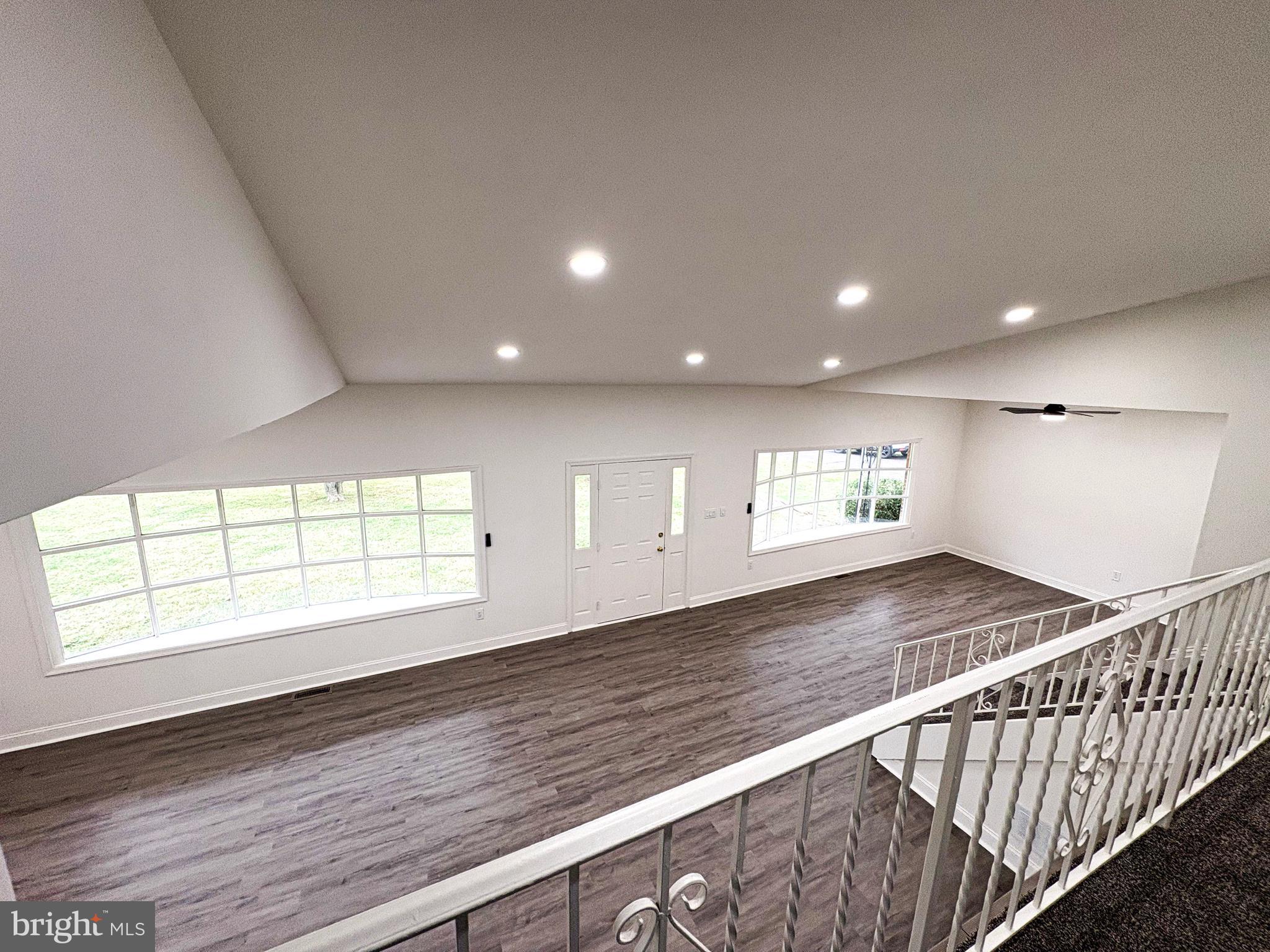 ELMWOOD TERR - Residential