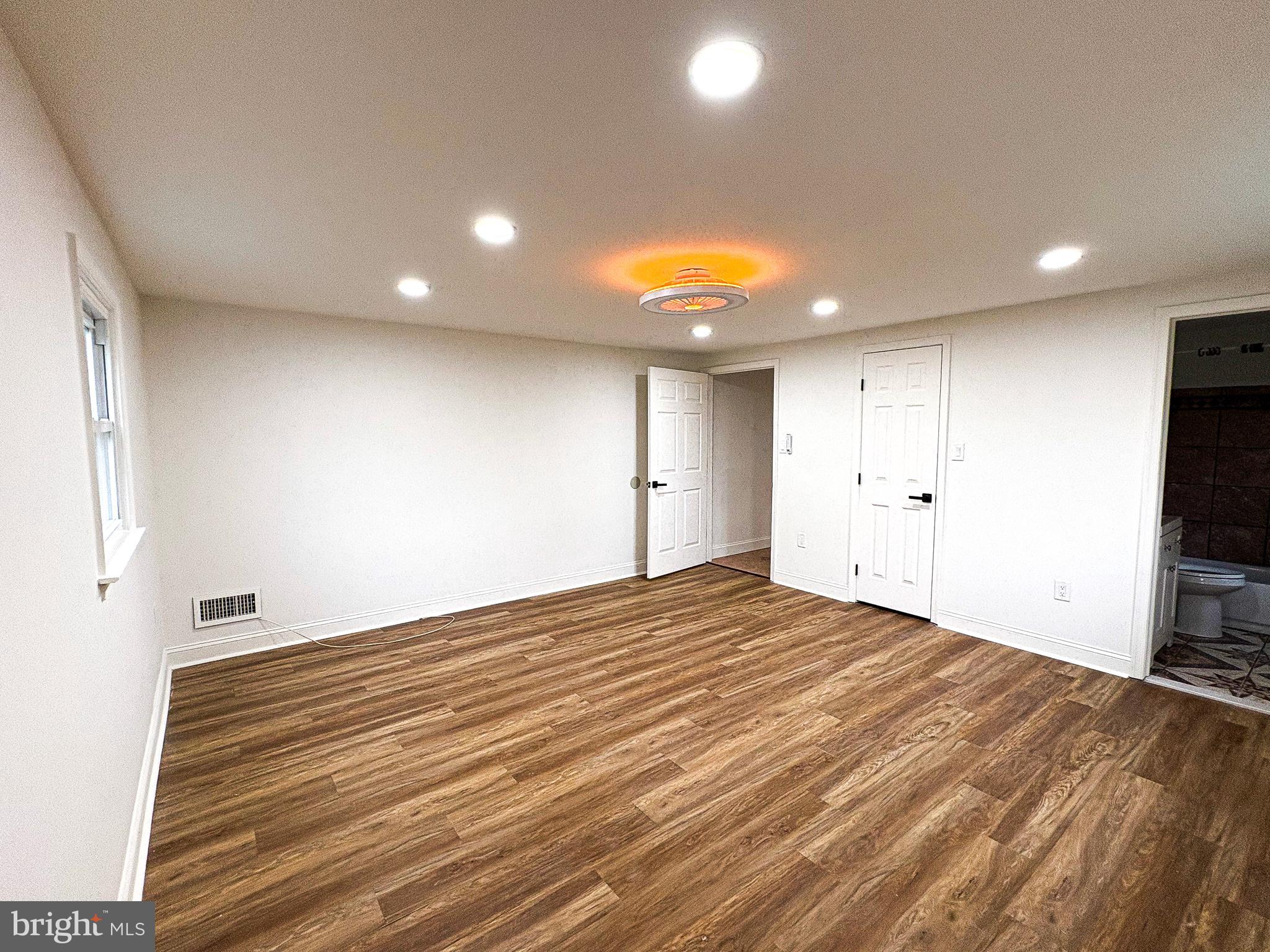 ELMWOOD TERR - Residential