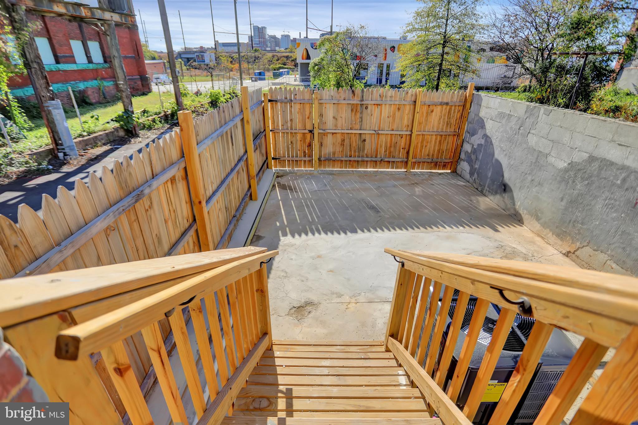 BROADWAY EAST - Residential