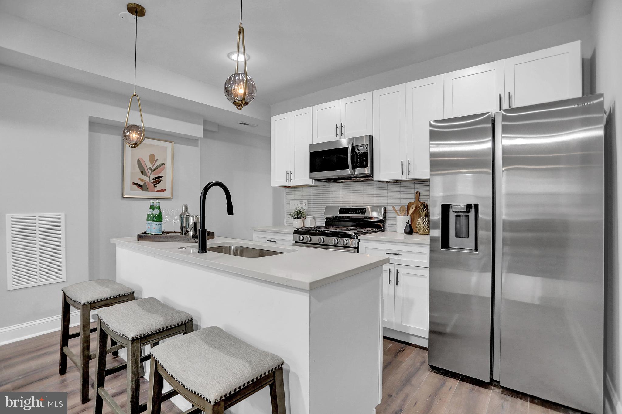 BROADWAY EAST - Residential