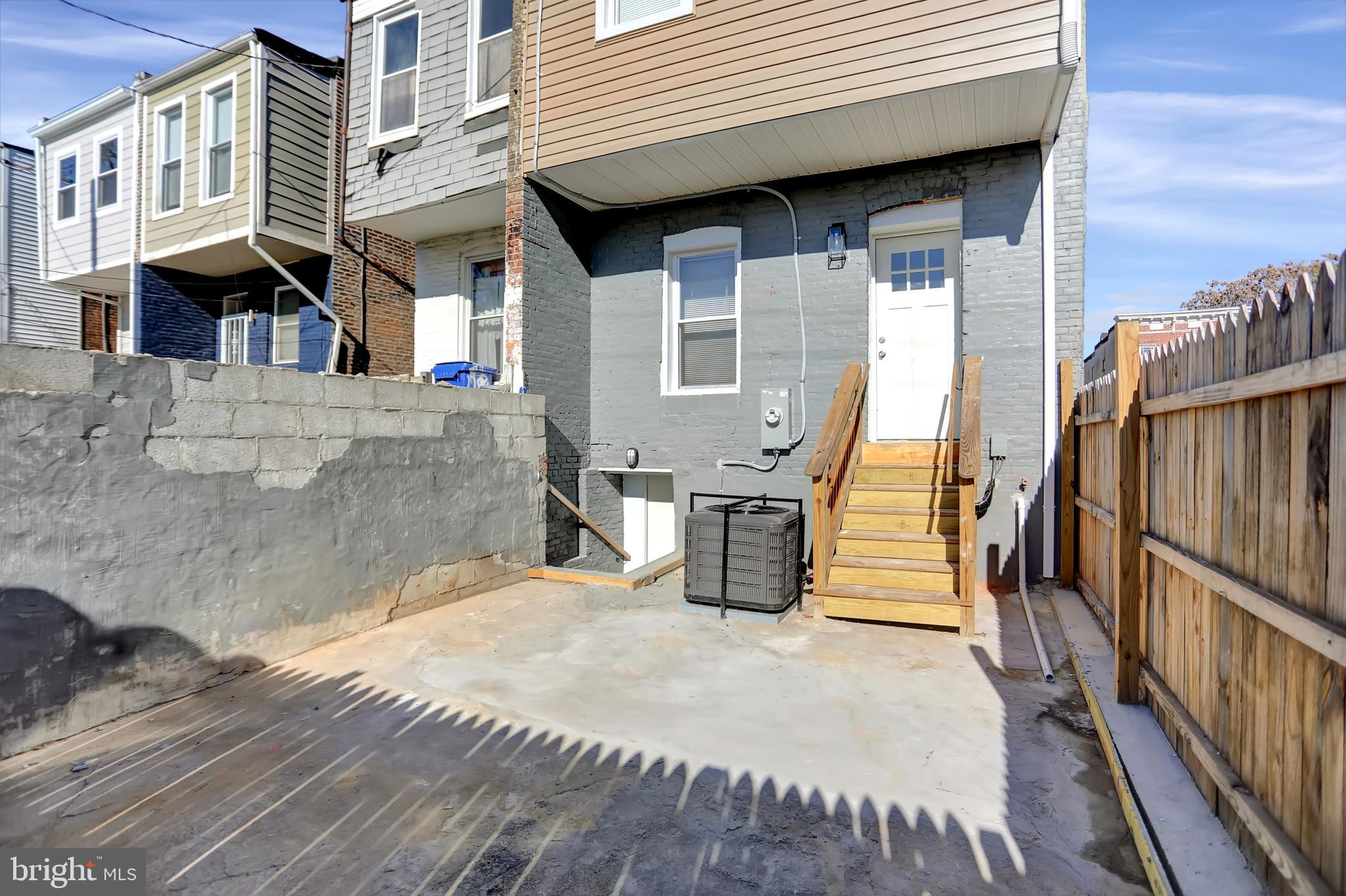 BROADWAY EAST - Residential