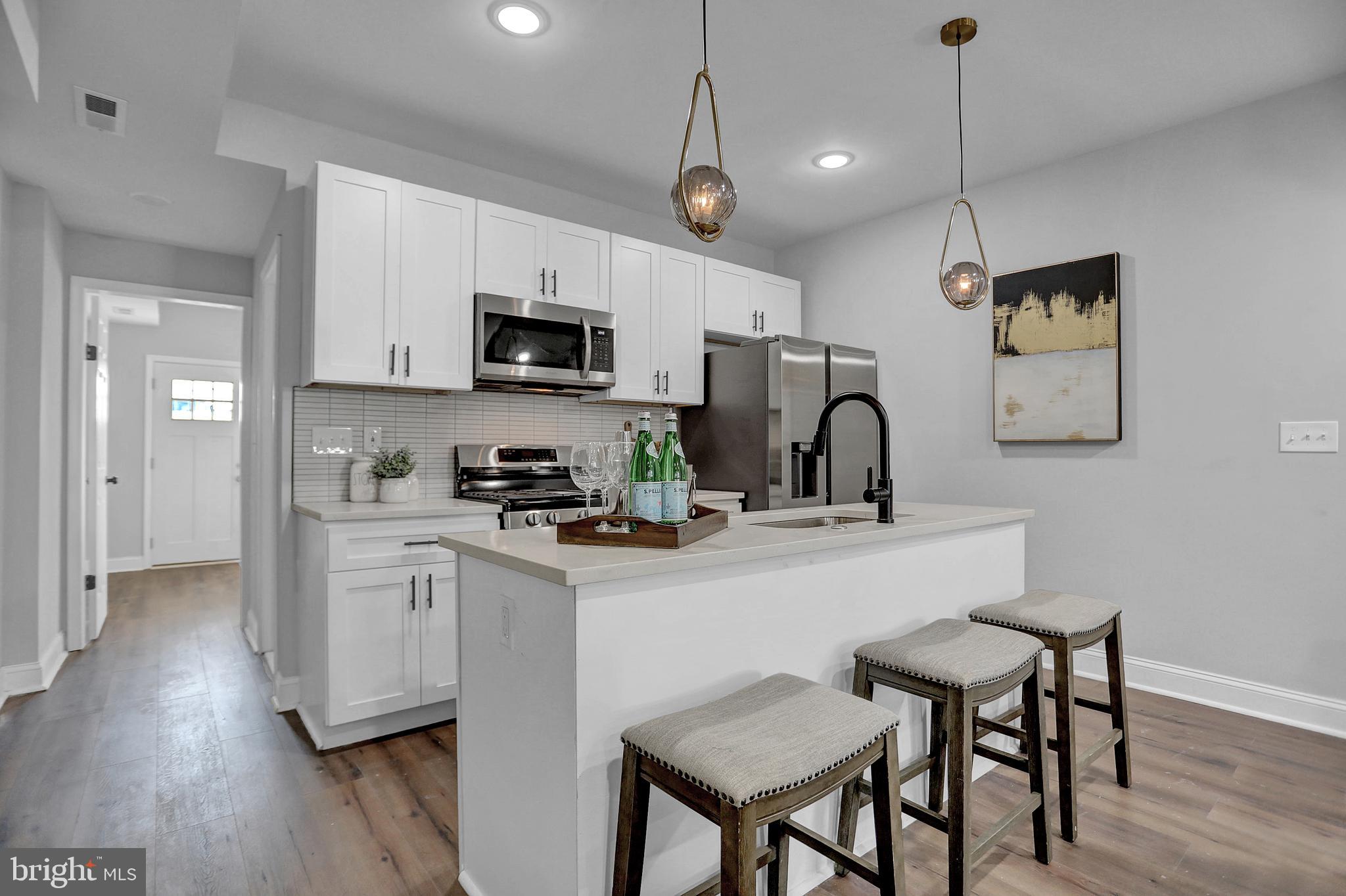 BROADWAY EAST - Residential