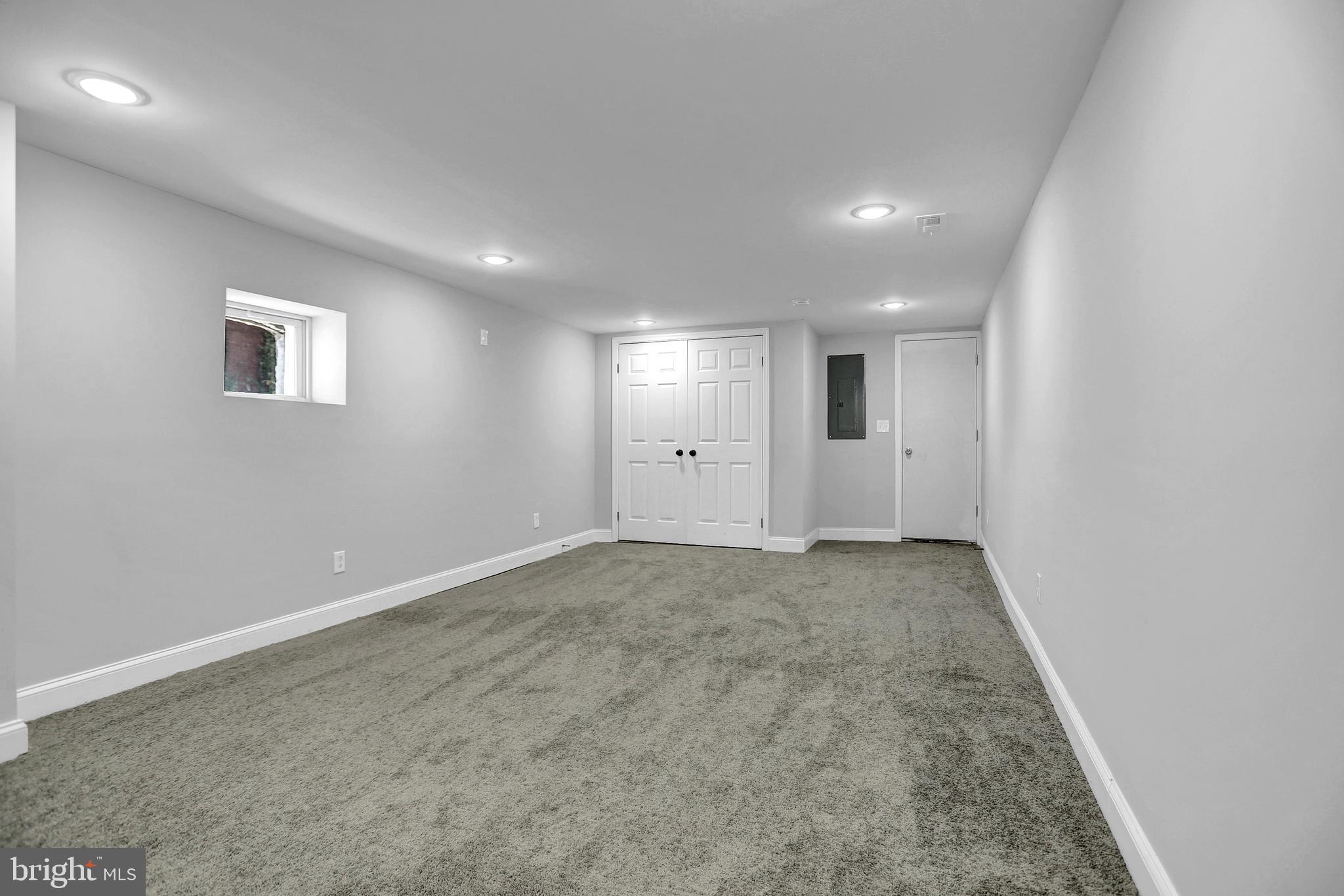 BROADWAY EAST - Residential