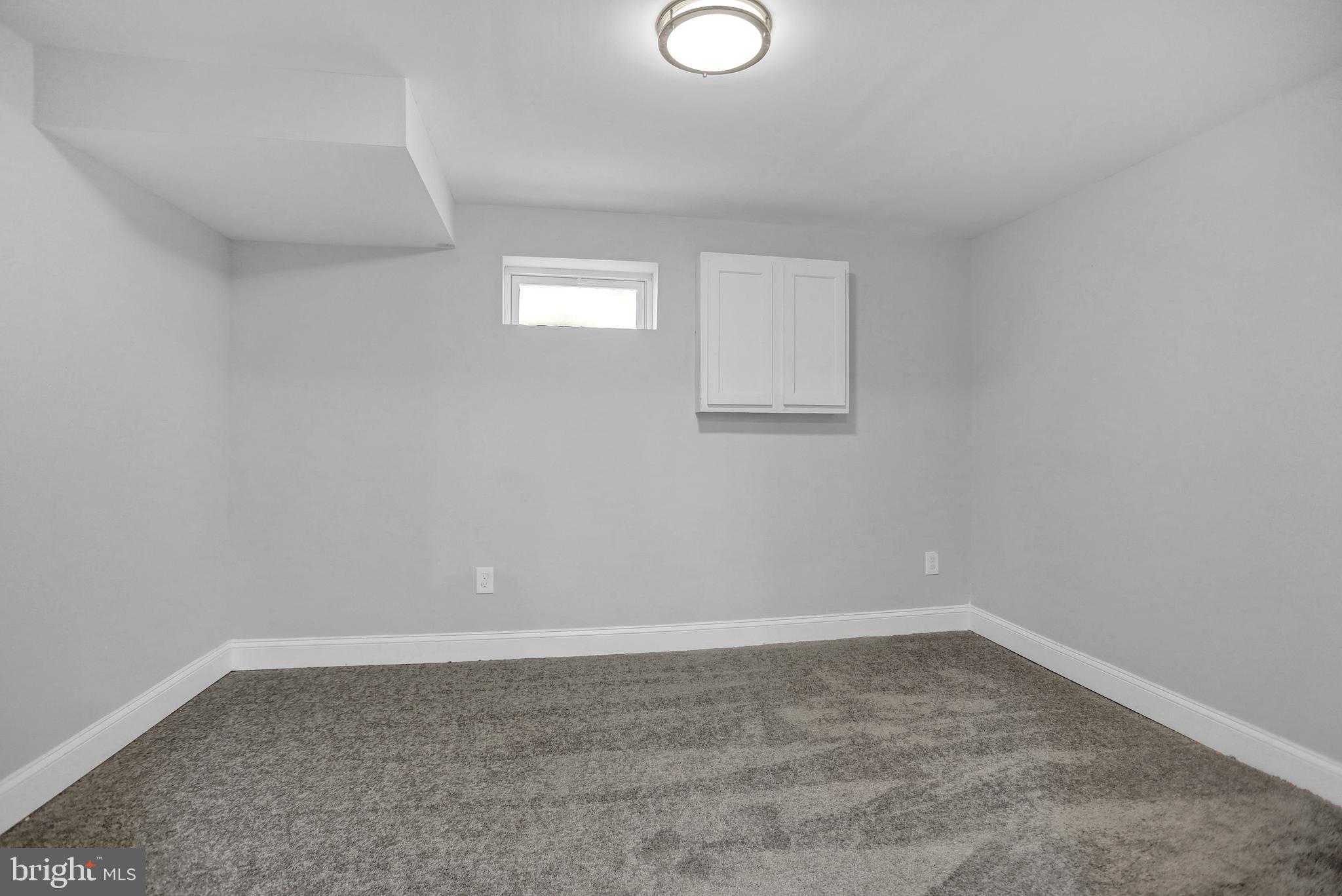 BROADWAY EAST - Residential