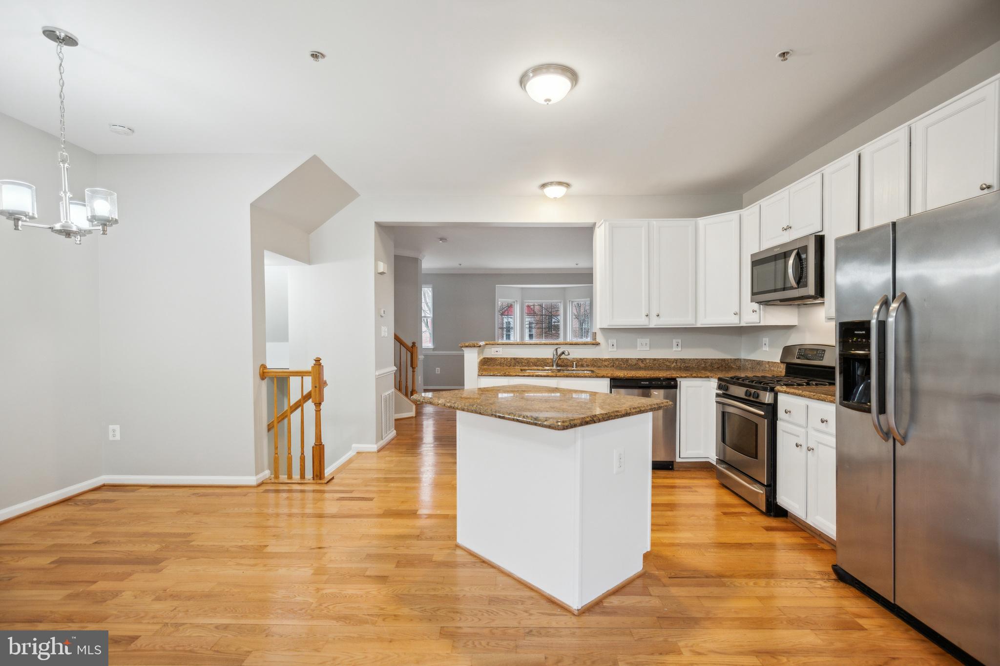 WOODVIEW VILLAGE WEST - Residential