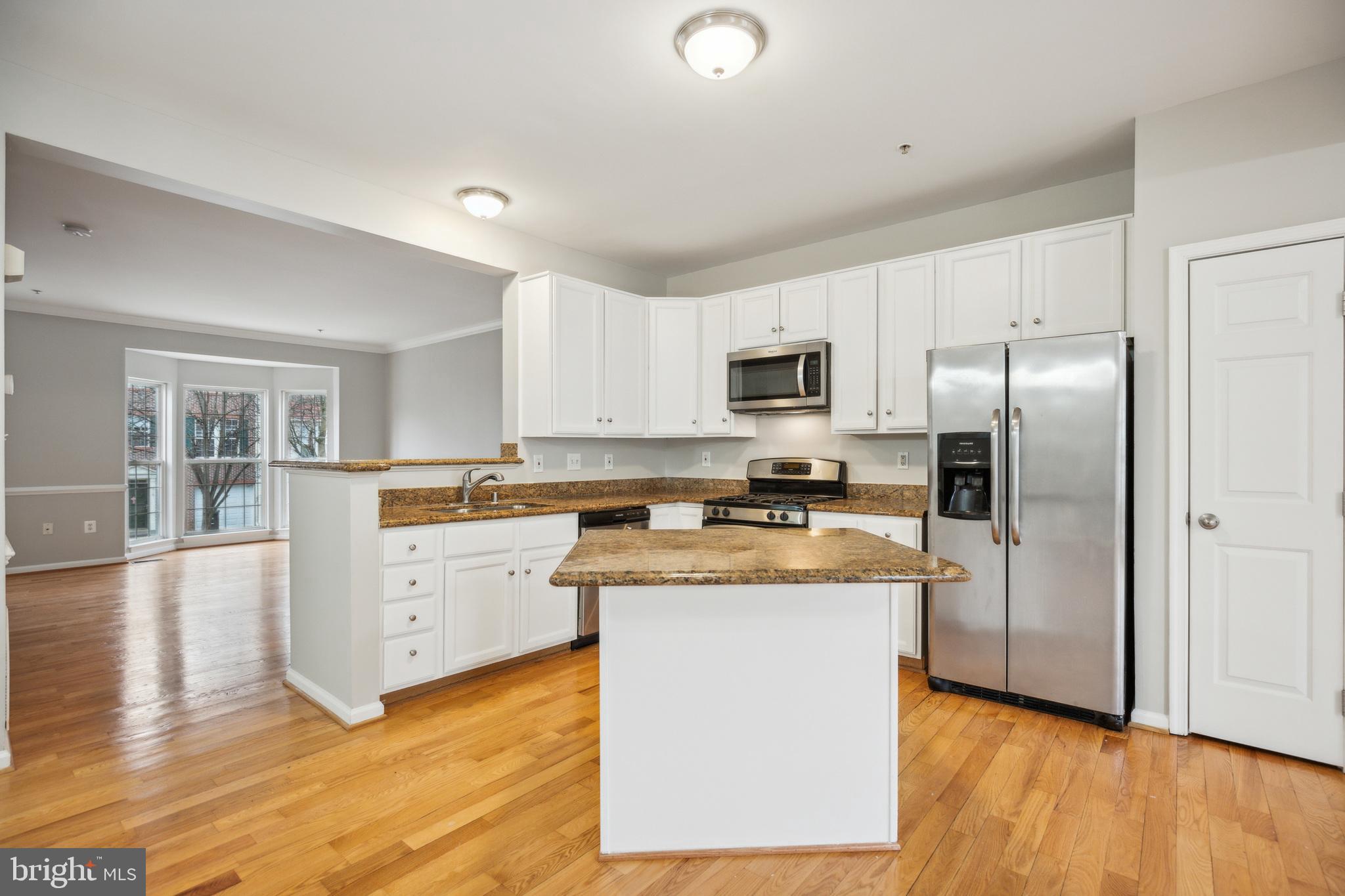 WOODVIEW VILLAGE WEST - Residential