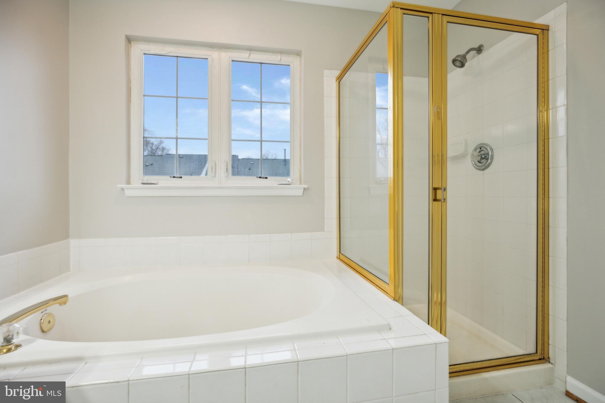 WOODVIEW VILLAGE WEST - Residential