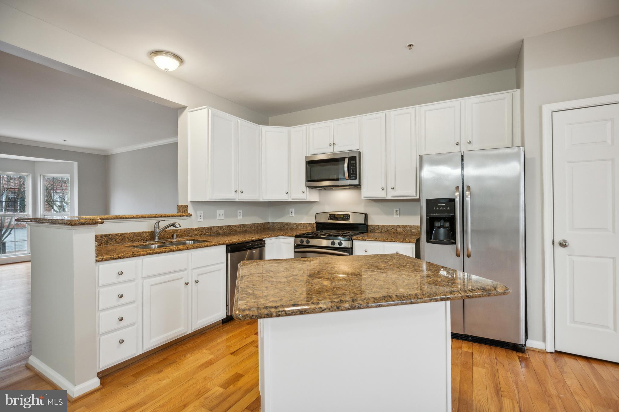 WOODVIEW VILLAGE WEST - Residential