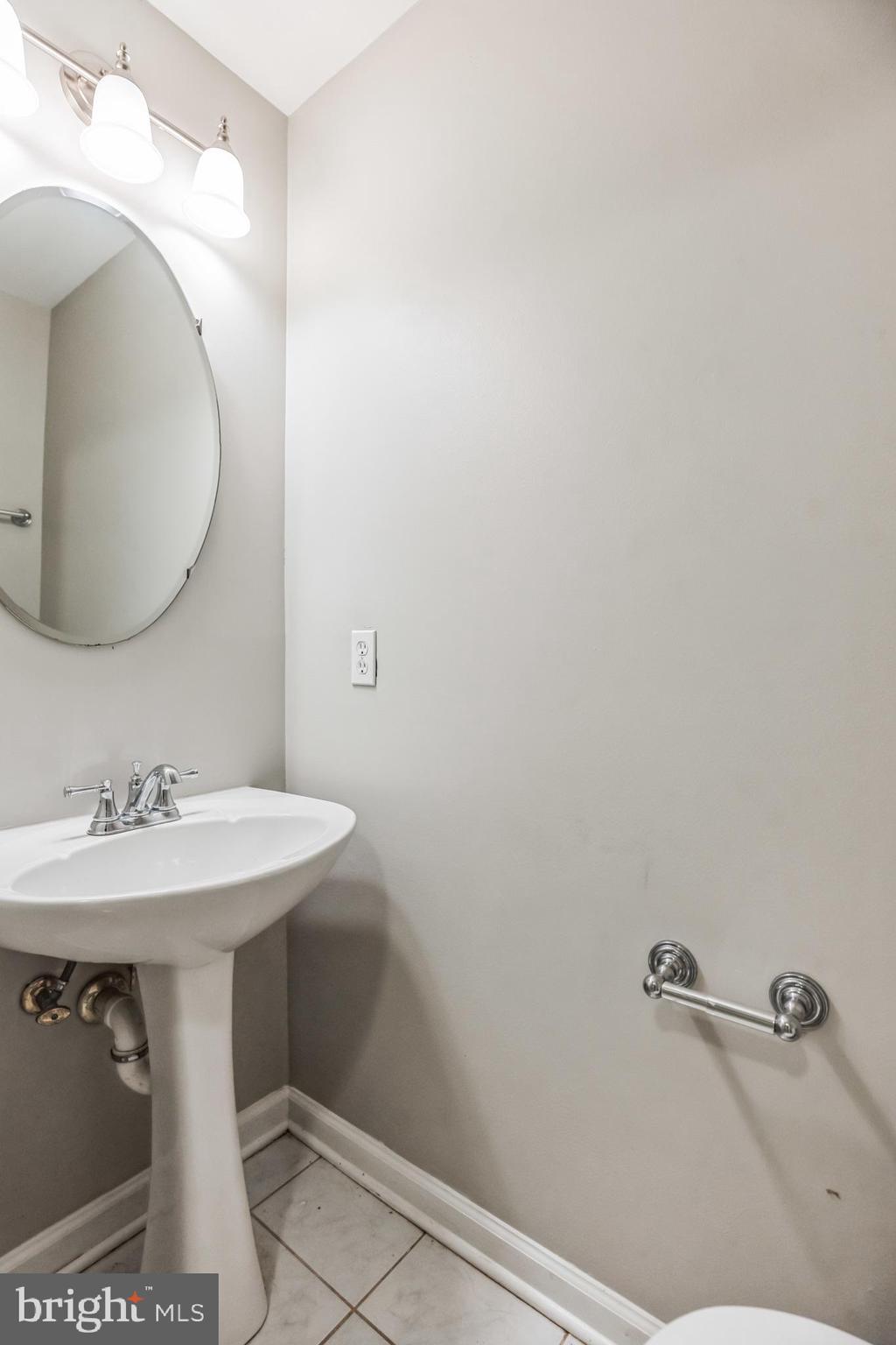 WOODVIEW VILLAGE WEST - Residential