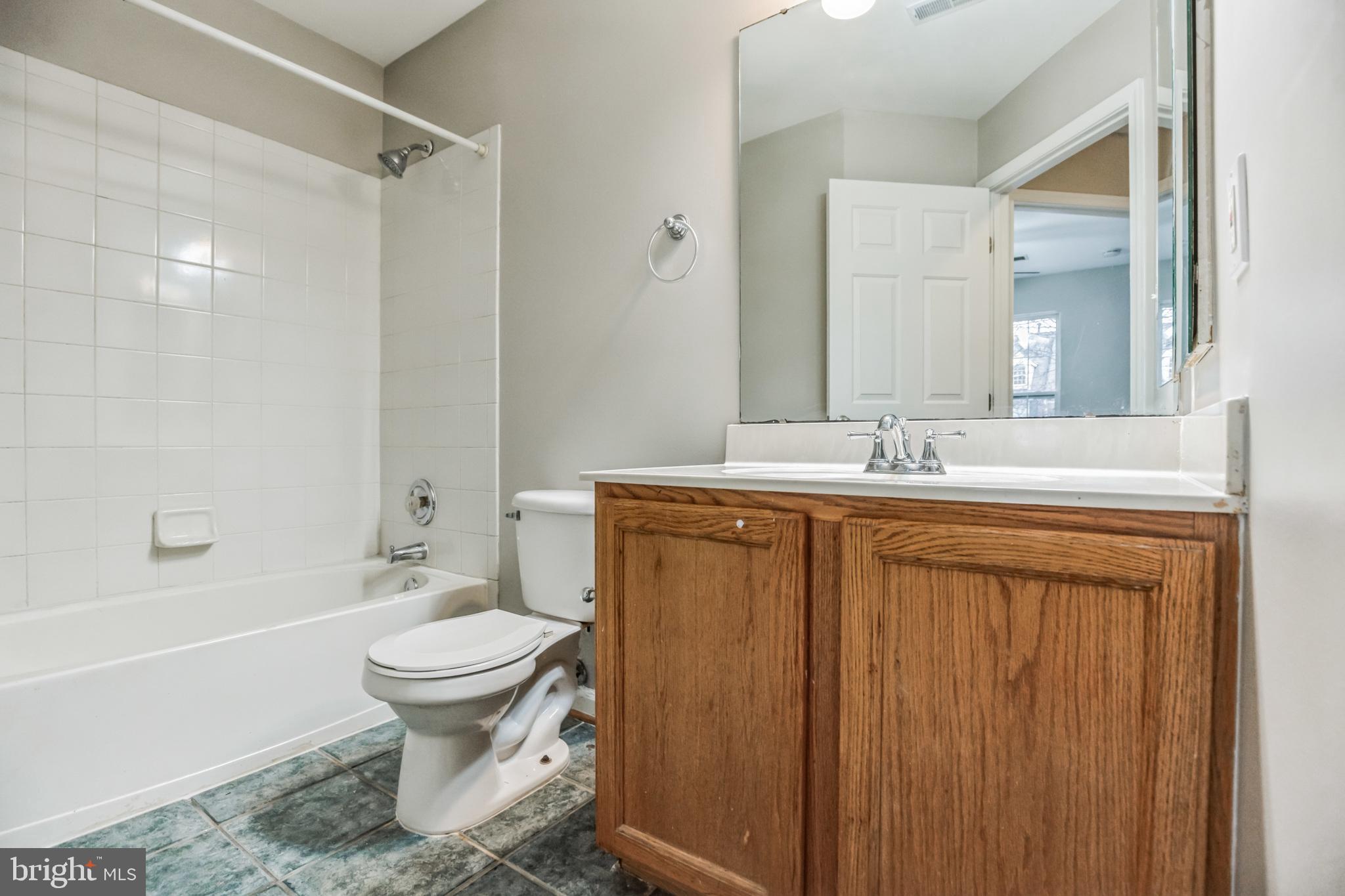 WOODVIEW VILLAGE WEST - Residential