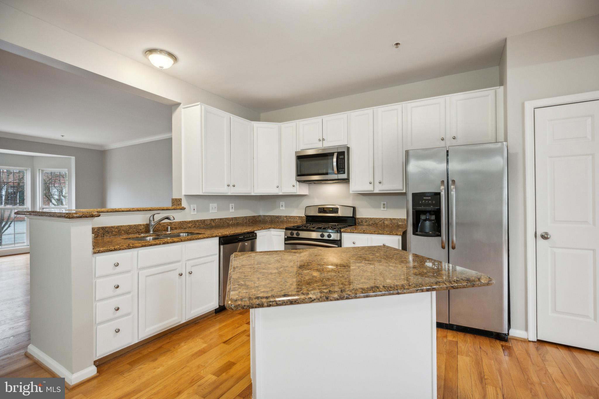 WOODVIEW VILLAGE WEST - Residential