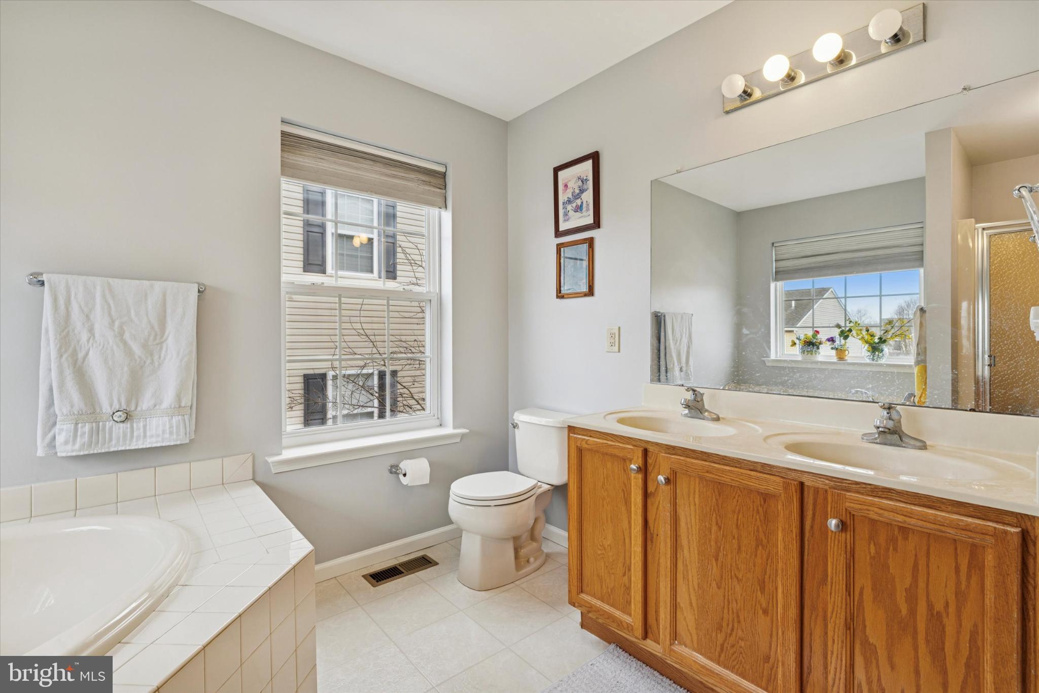 HAWTHORNE ESTATES - Residential