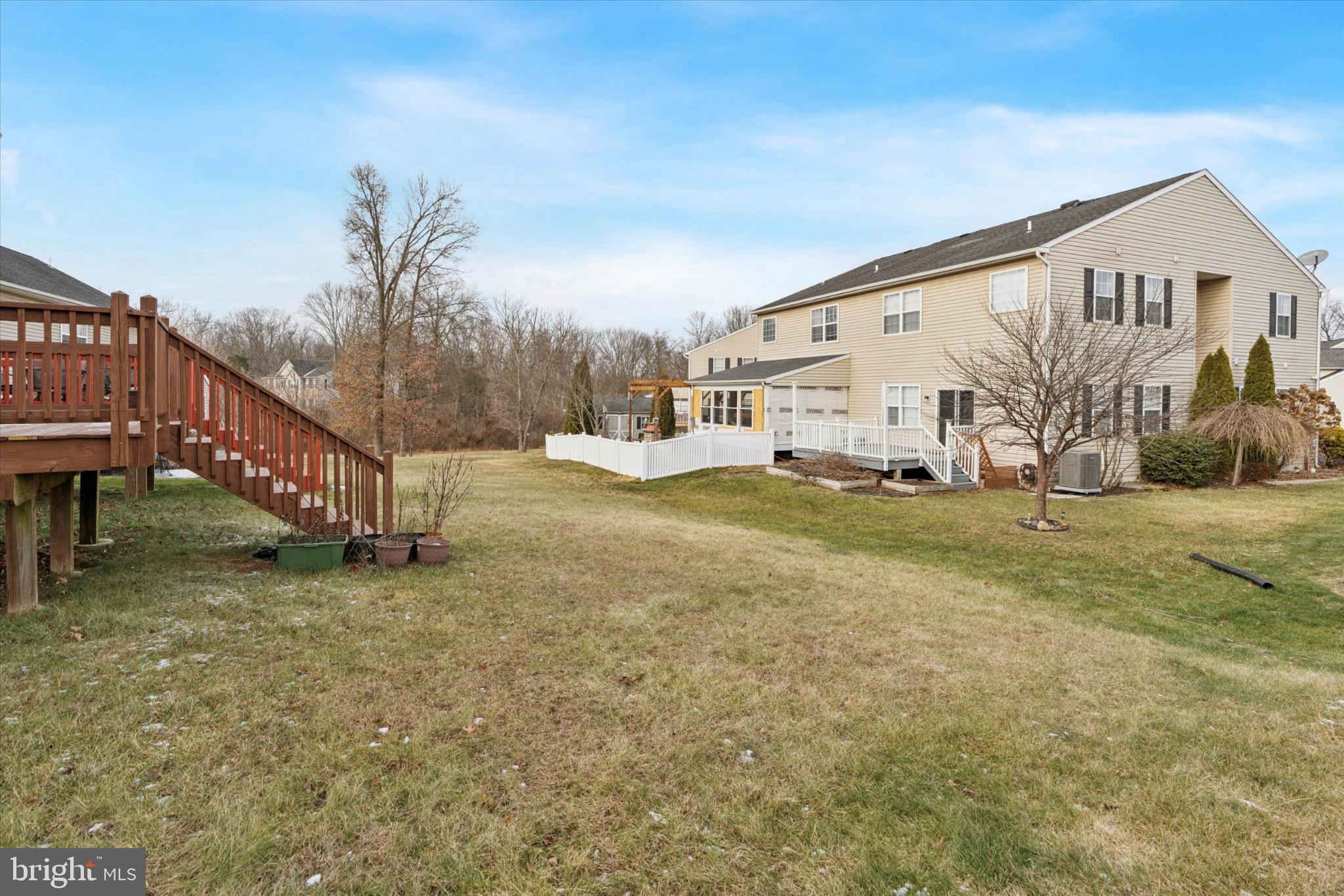 HAWTHORNE ESTATES - Residential