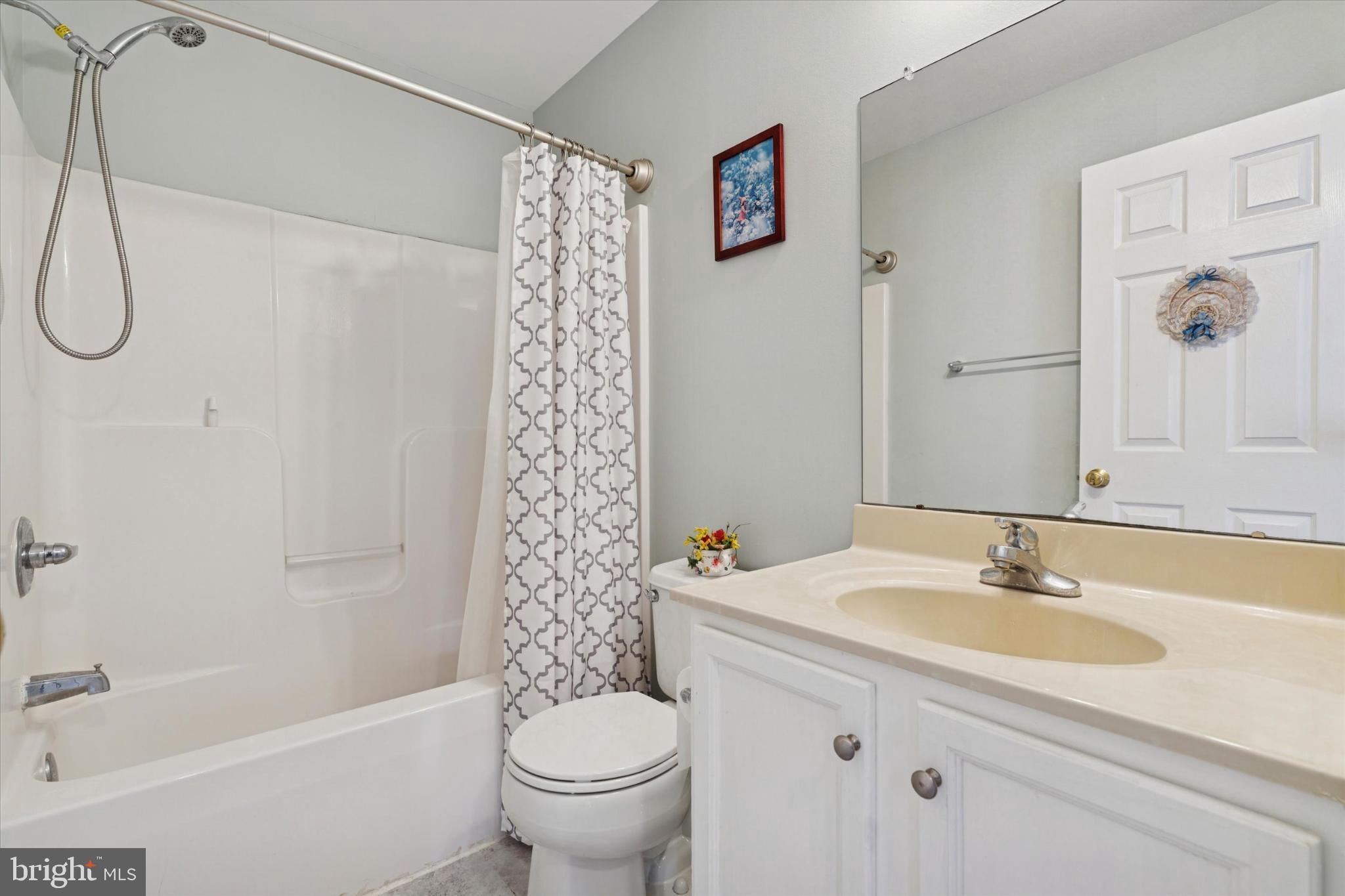 HAWTHORNE ESTATES - Residential