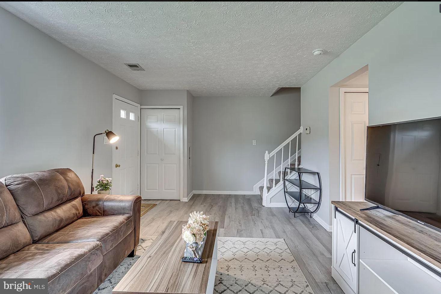 21421 MANON WAY