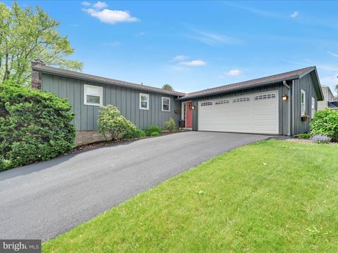 1304 MARILYN AVENUE EPHRATA PA 17522