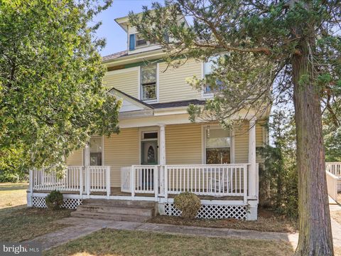 1048 FAIRVIEW DRIVE BERKELEY SPRINGS WV 25411