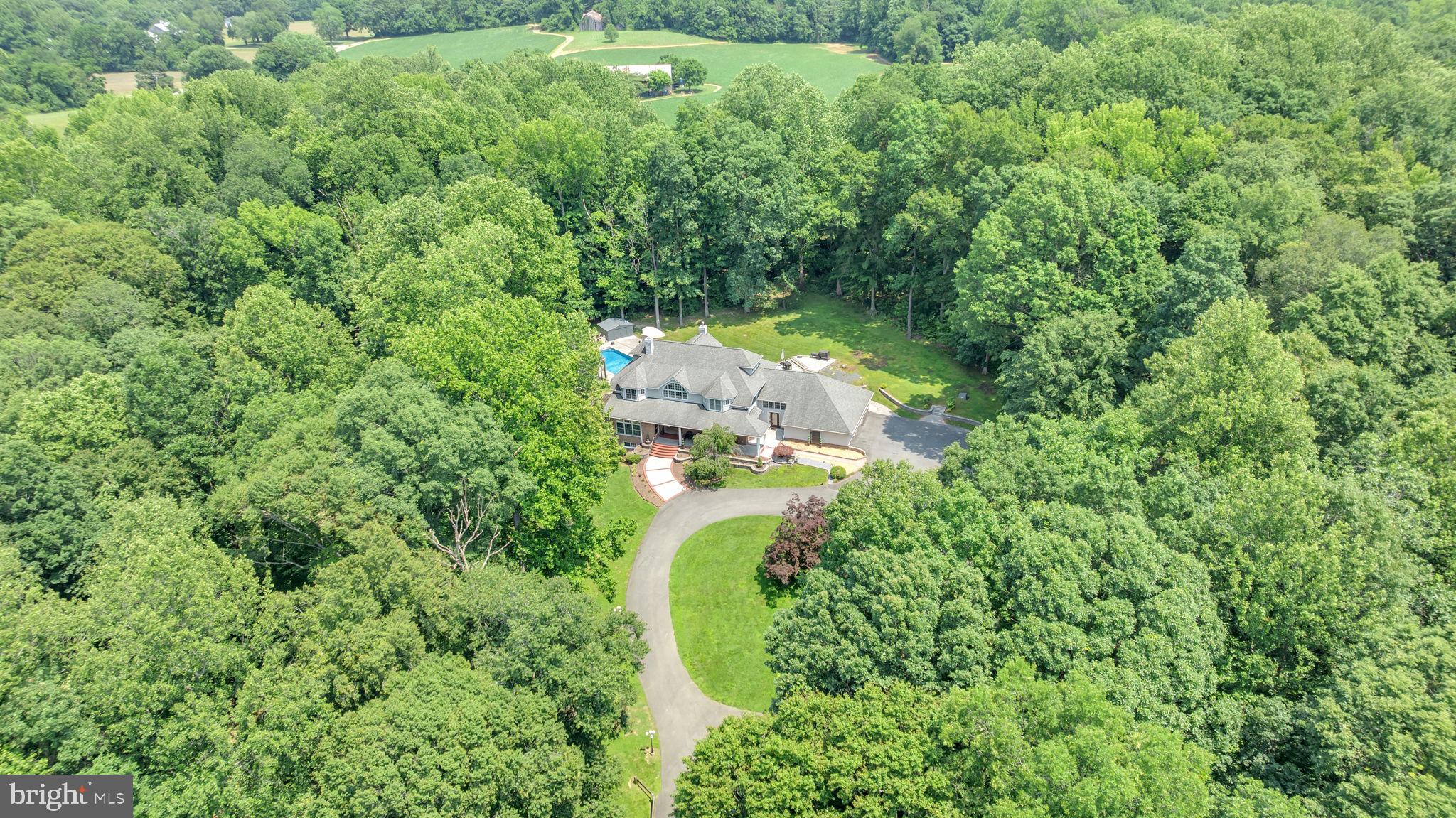 2850 DUNLEIGH DRIVE