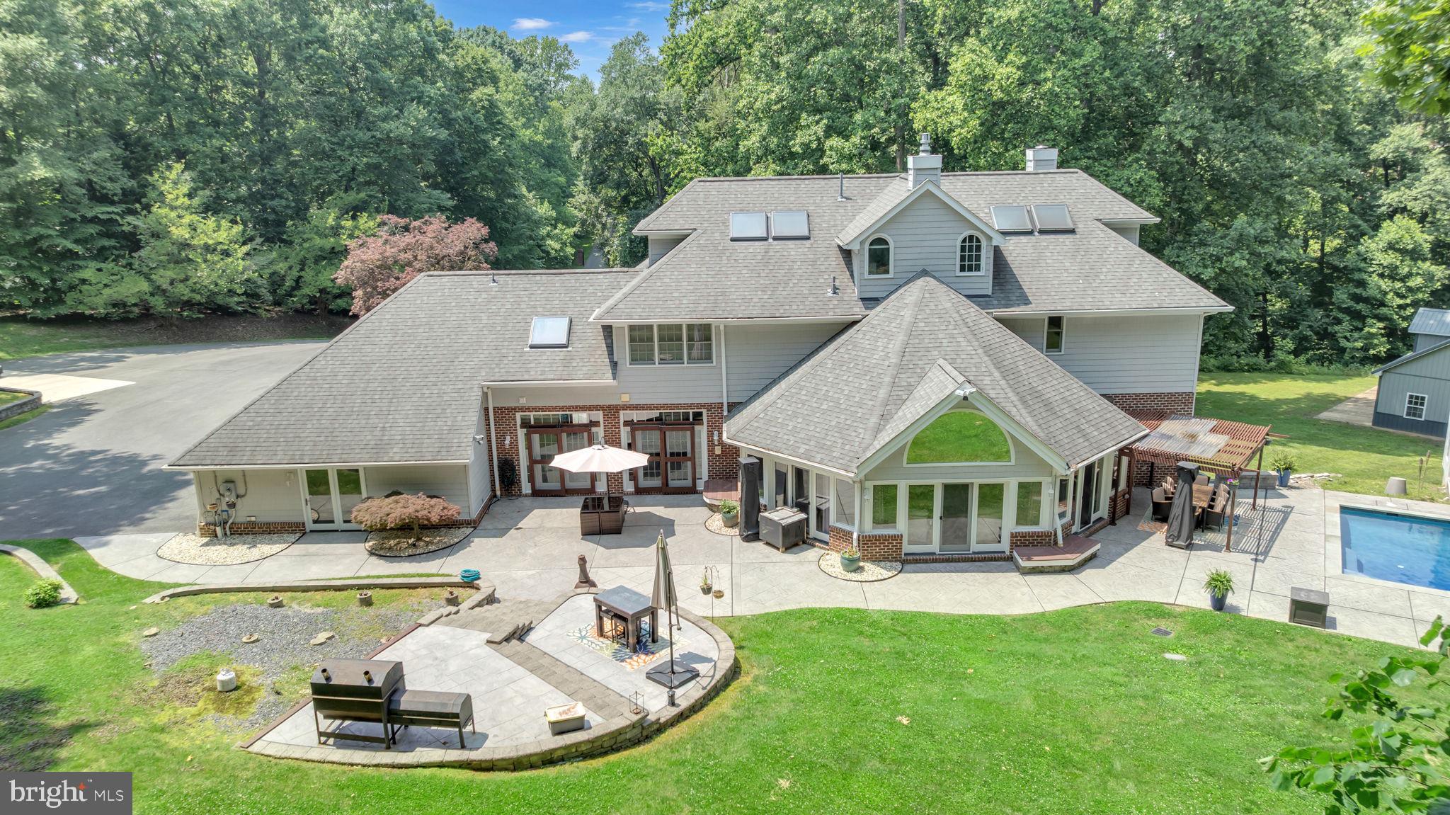 2850 DUNLEIGH DRIVE