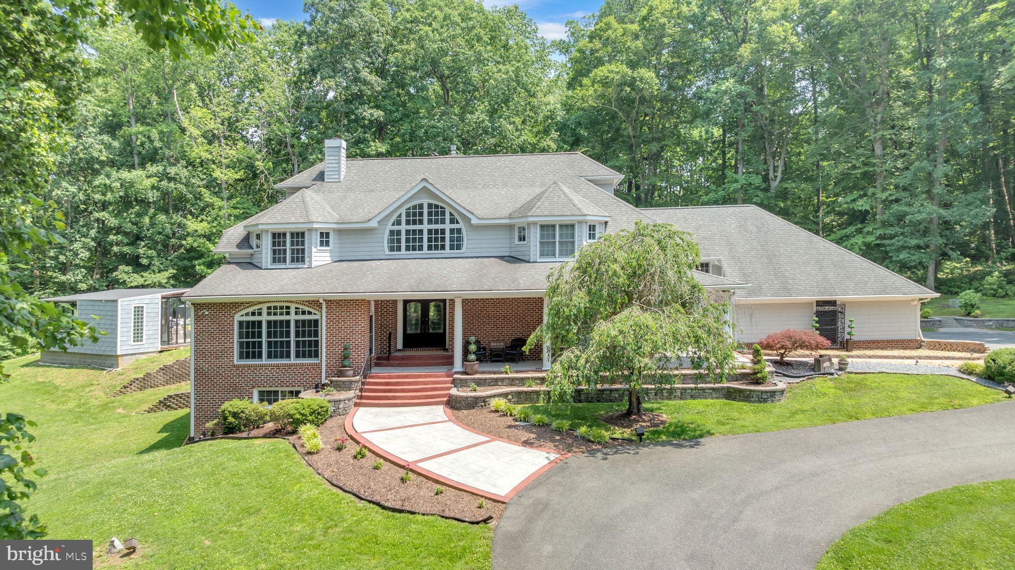 2850 DUNLEIGH DRIVE