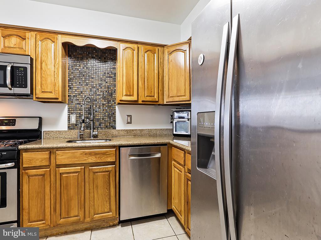 VILLAS OF MIDDLETO - Residential