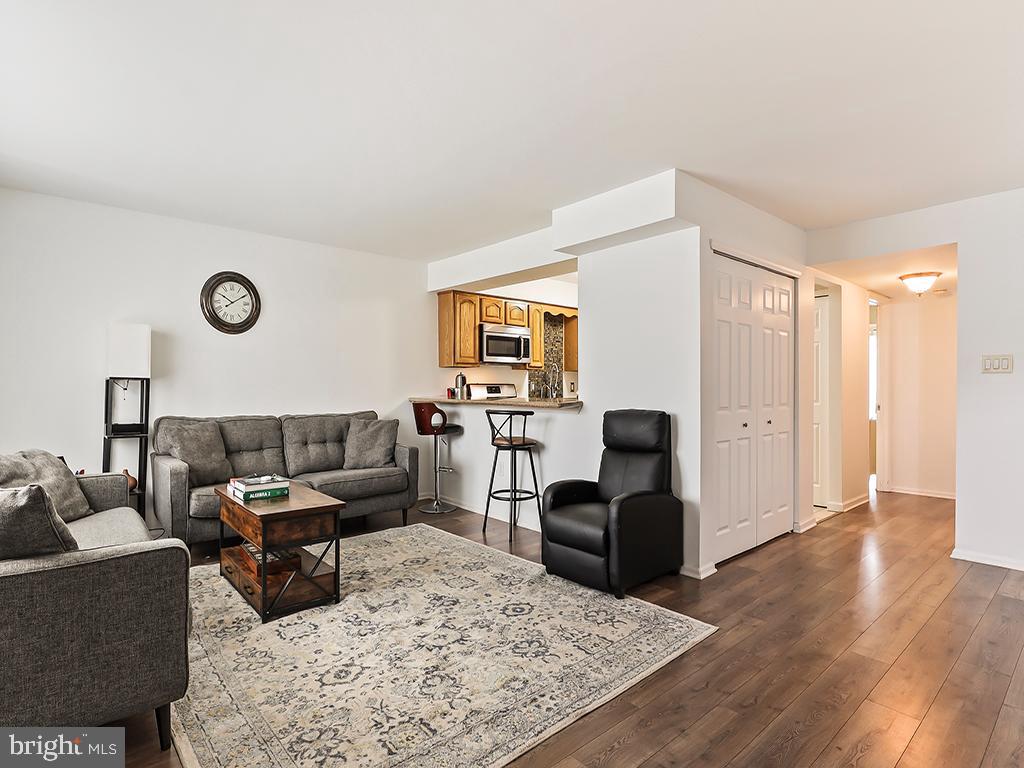 VILLAS OF MIDDLETO - Residential