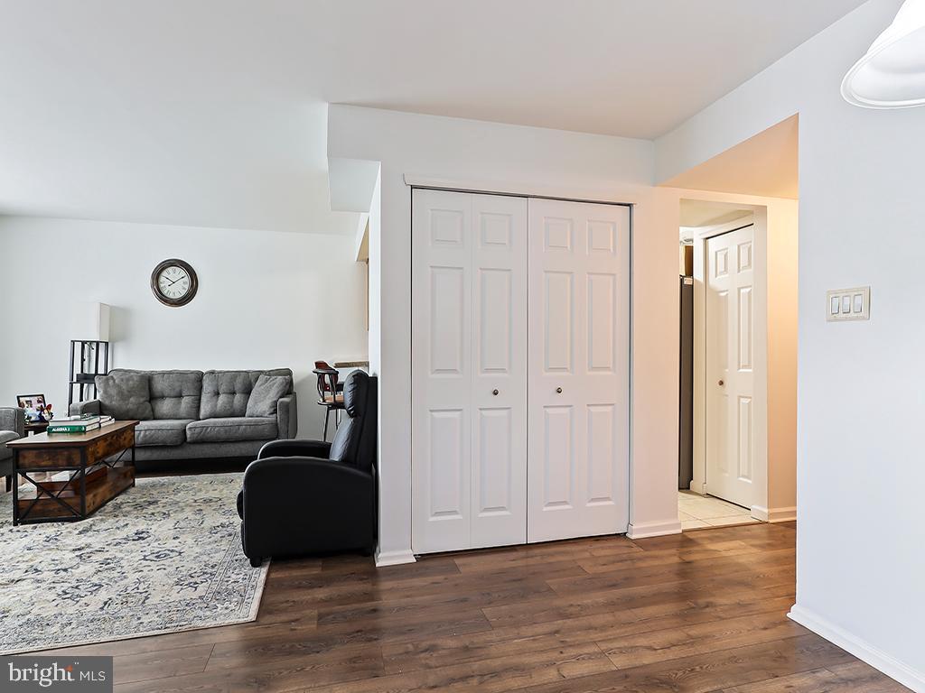 VILLAS OF MIDDLETO - Residential