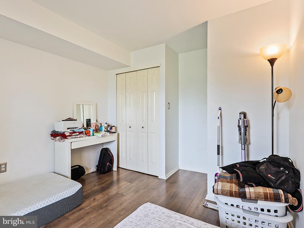 VILLAS OF MIDDLETO - Residential