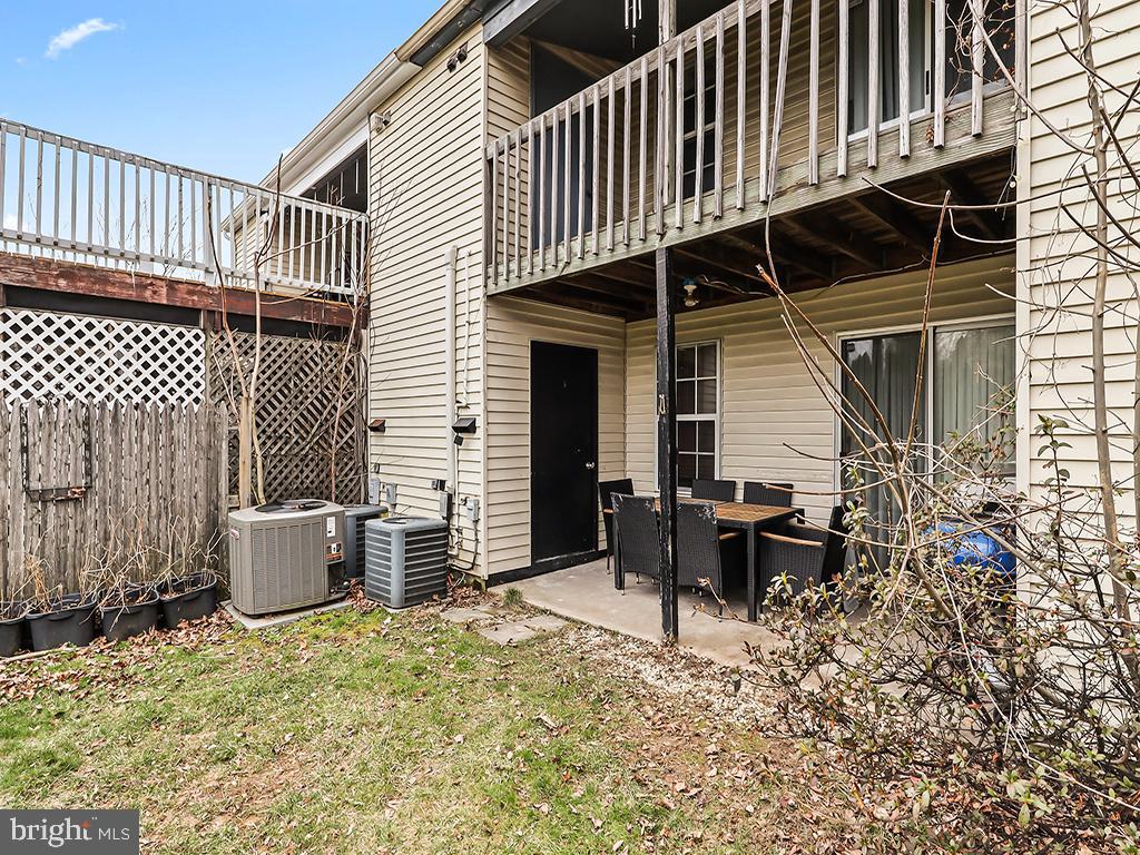 VILLAS OF MIDDLETO - Residential